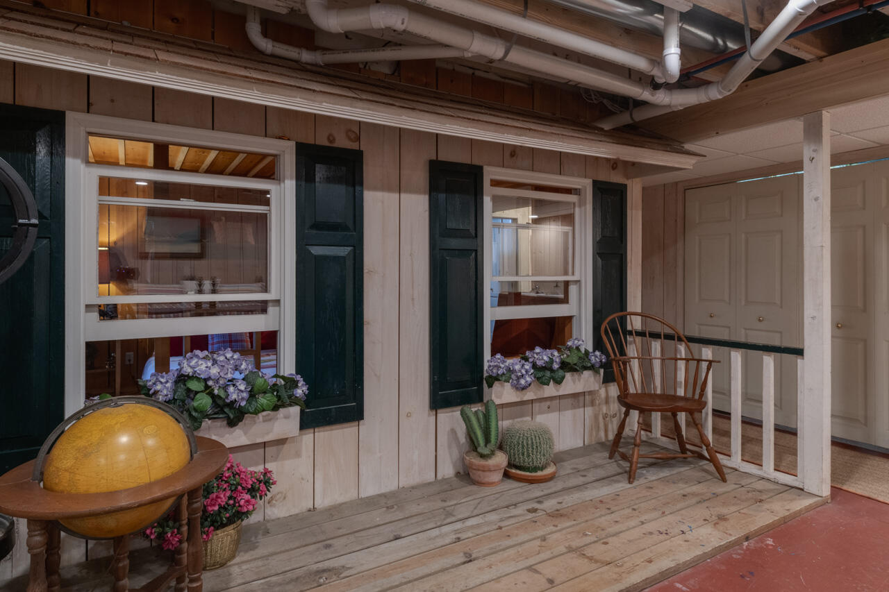 Fennville, Michigan, 49408, United States, 9 Bedrooms Bedrooms, ,10 BathroomsBathrooms,Residential,For Sale,1992421