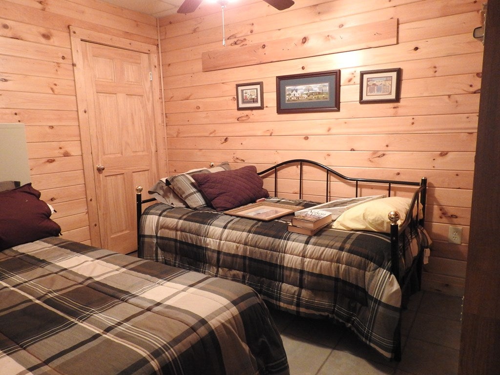 Morganton, Georgia, 30560, United States, 3 Bedrooms Bedrooms, ,3 BathroomsBathrooms,Residential,For Sale,1858893