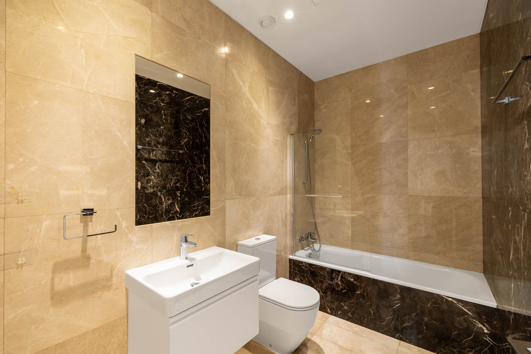  Furnished 3-Bedroom Duplex in a Gated Complex in Germasogeia, Limassol - 物件實景