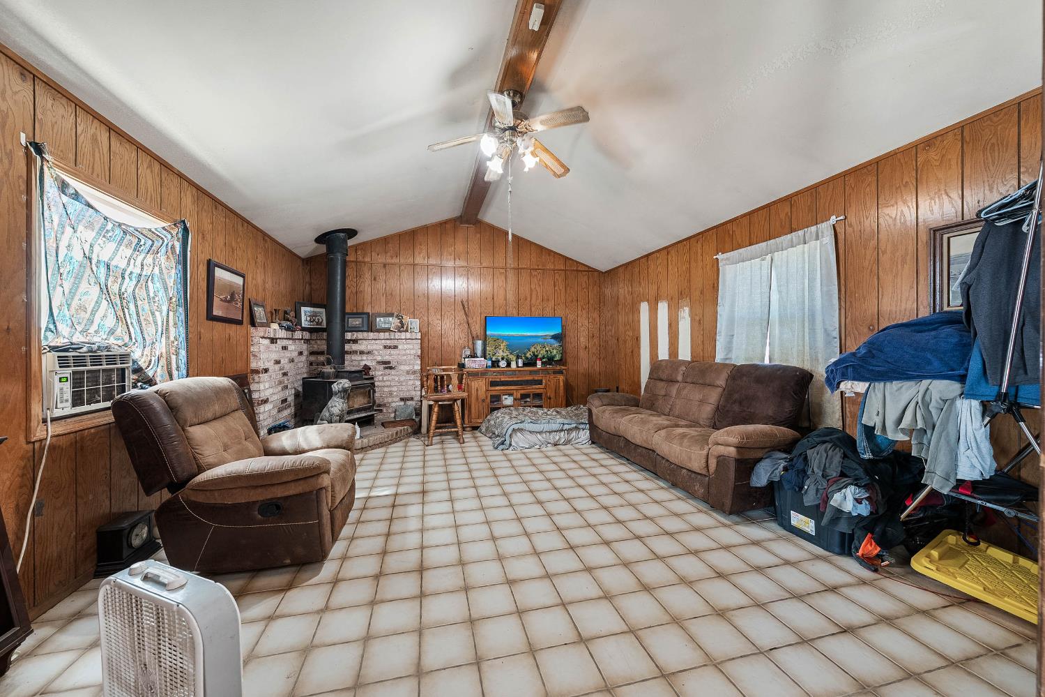 Arbuckle, California, 95912, United States, 4 Bedrooms Bedrooms, ,2 BathroomsBathrooms,Residential,For Sale,1976020