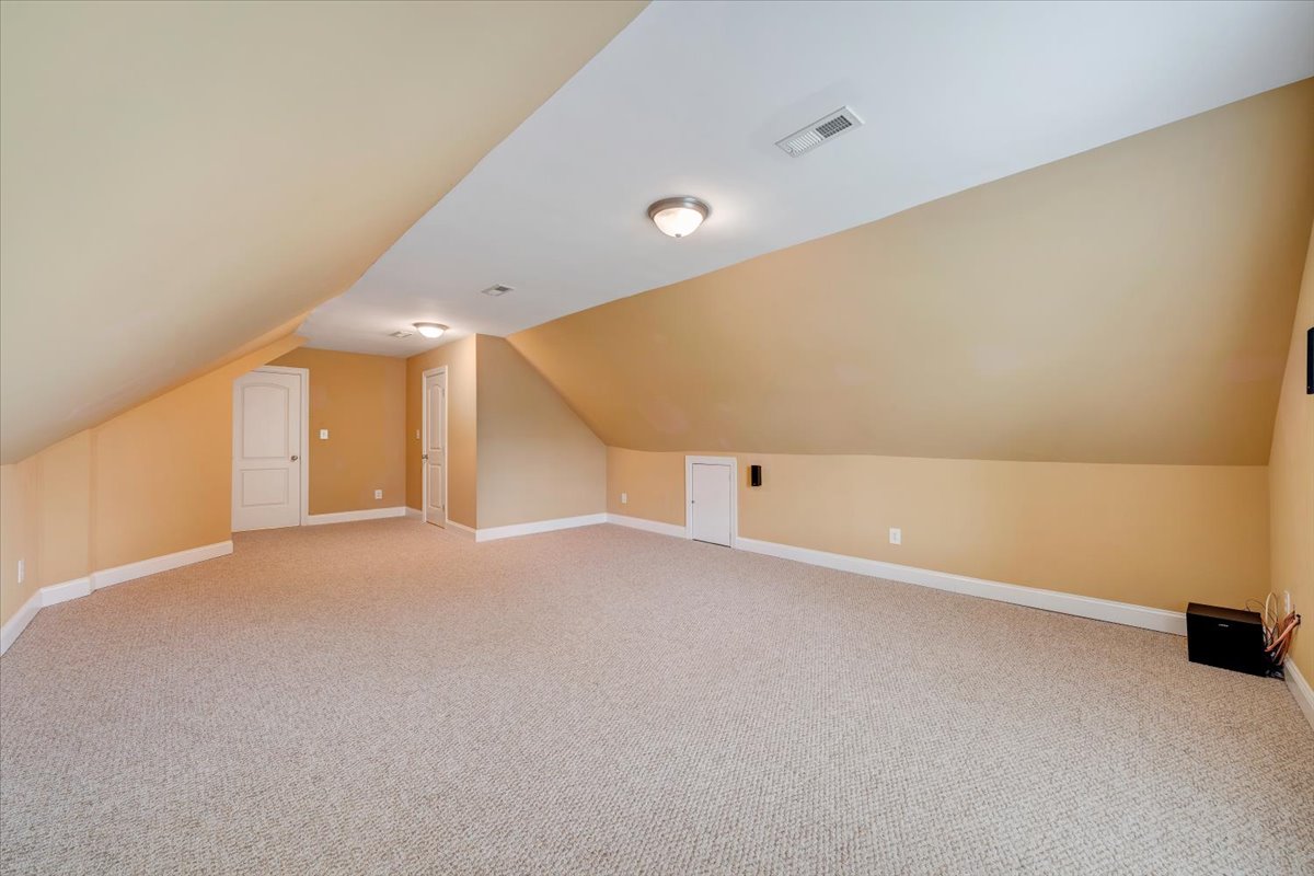 Huddleston, Virginia, 24104, United States, 4 Bedrooms Bedrooms, ,4 BathroomsBathrooms,Residential,For Sale,2048445