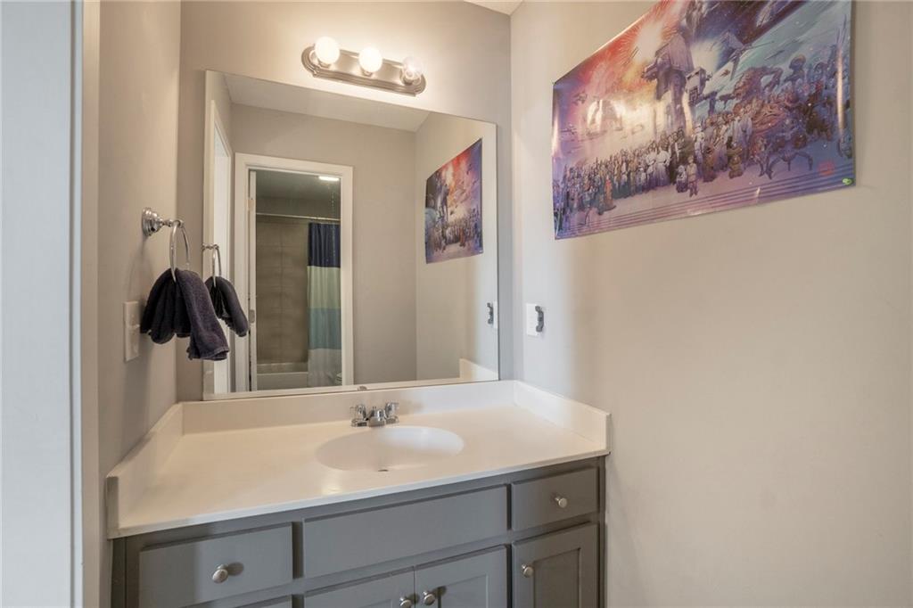 Olathe, Kansas, 66061, United States, 5 Bedrooms Bedrooms, ,5 BathroomsBathrooms,Residential,For Sale,1969307