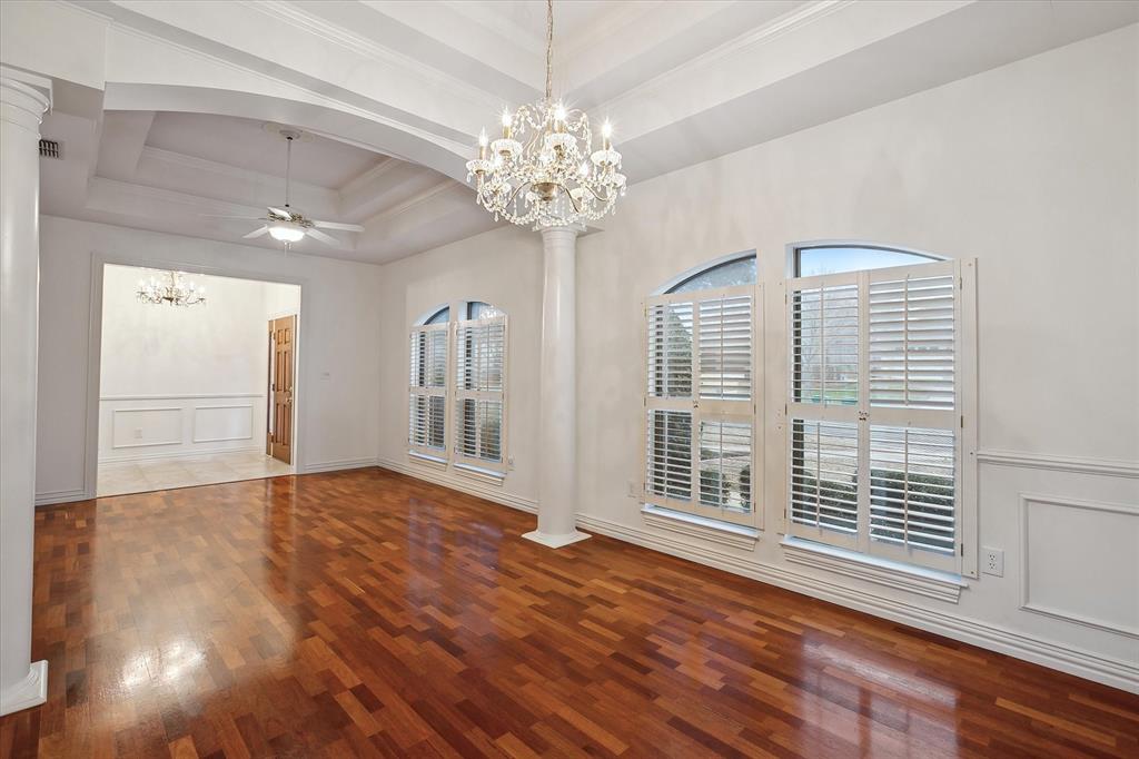 Denton, Texas, 76205, United States, 4 Bedrooms Bedrooms, ,4 BathroomsBathrooms,Residential,For Sale,1915796