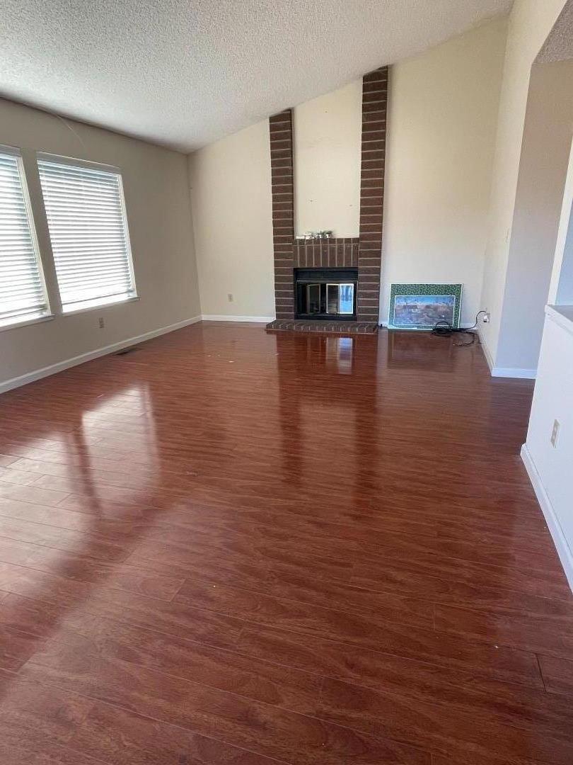 San Jose, California, 95111, United States, 3 Bedrooms Bedrooms, ,3 BathroomsBathrooms,Residential,For Sale,1989236