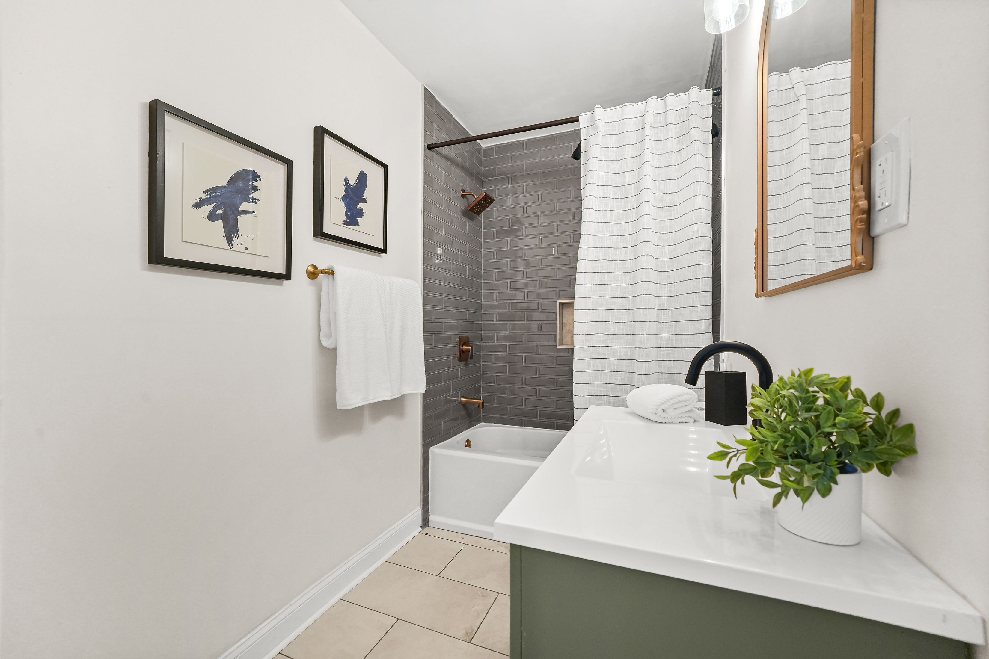  Bright and Beautifully Updated Bungalow in Venetian Hills - 物件實景