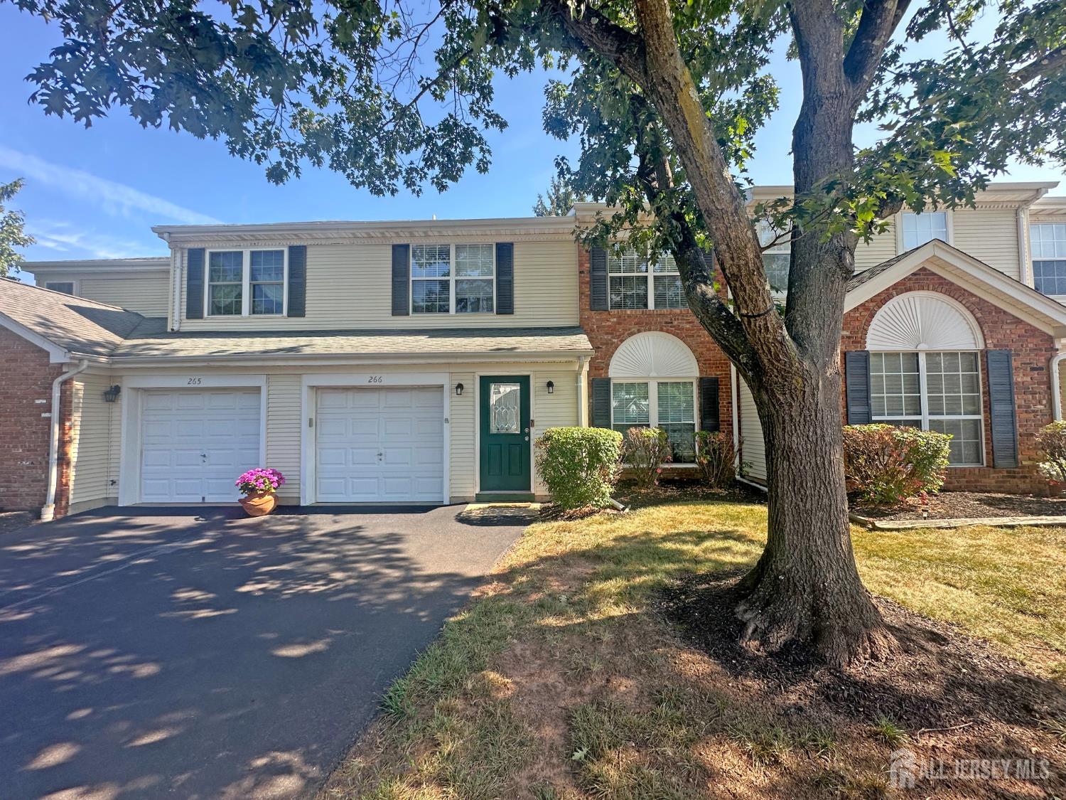 Franklin Twsp, New Jersey, 08873, United States, 3 Bedrooms Bedrooms, ,3 BathroomsBathrooms,Residential,For Sale,1942876