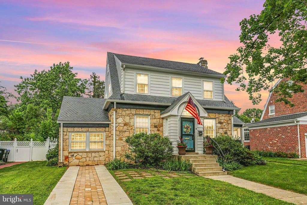 Fredericksburg, Virginia, 22401, United States, 4 Bedrooms Bedrooms, ,2 BathroomsBathrooms,Residential,For Sale,1826966