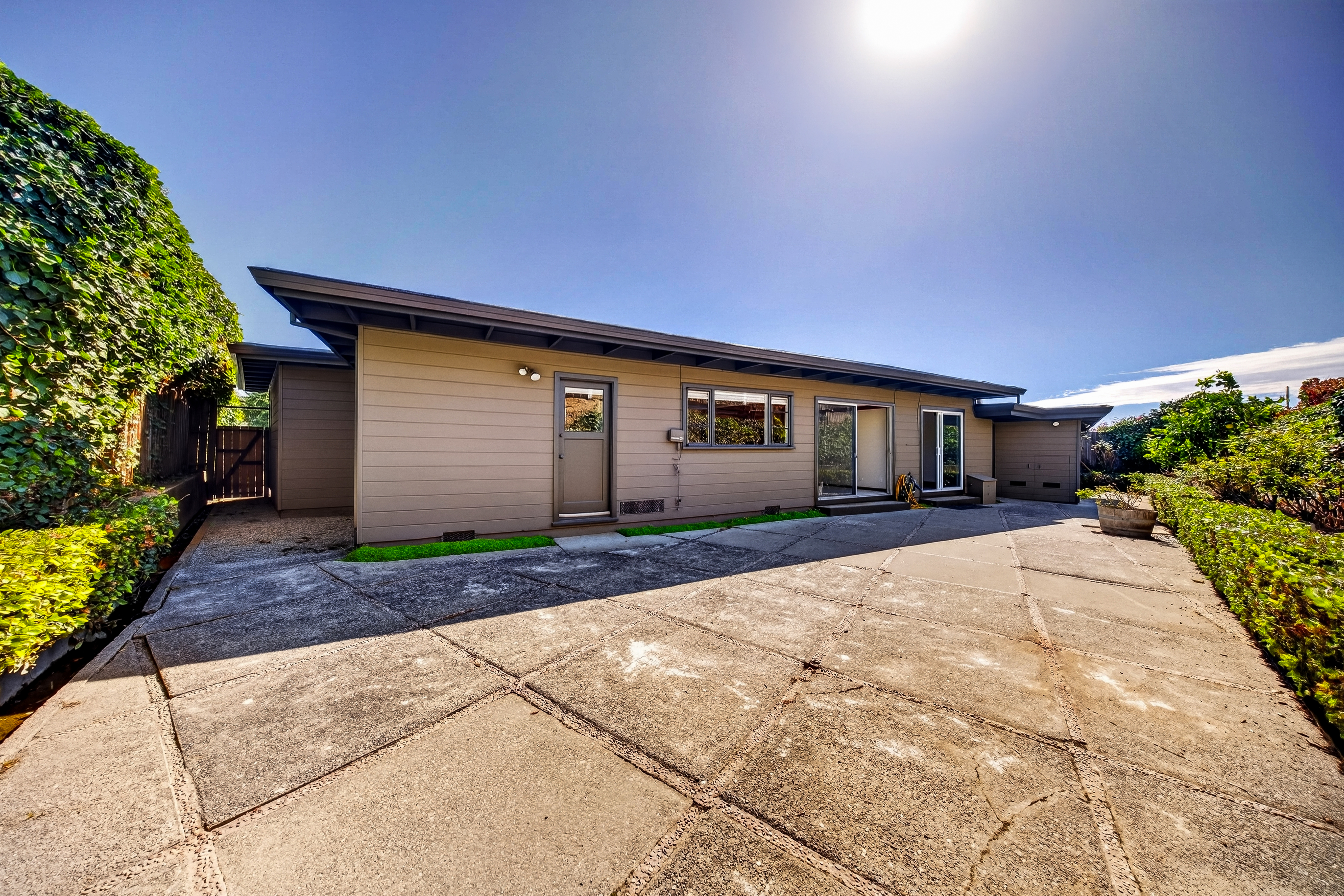  Mid-Century Character. Bay Views. A Rare Tiburon Opportunity - 物件實景