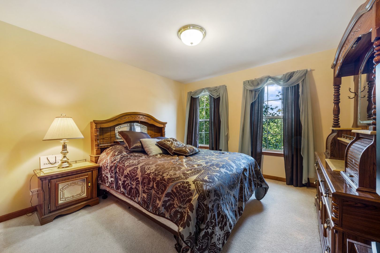 Oswego, Illinois, 60543, United States, 5 Bedrooms Bedrooms, ,4 BathroomsBathrooms,Residential,For Sale,1989652