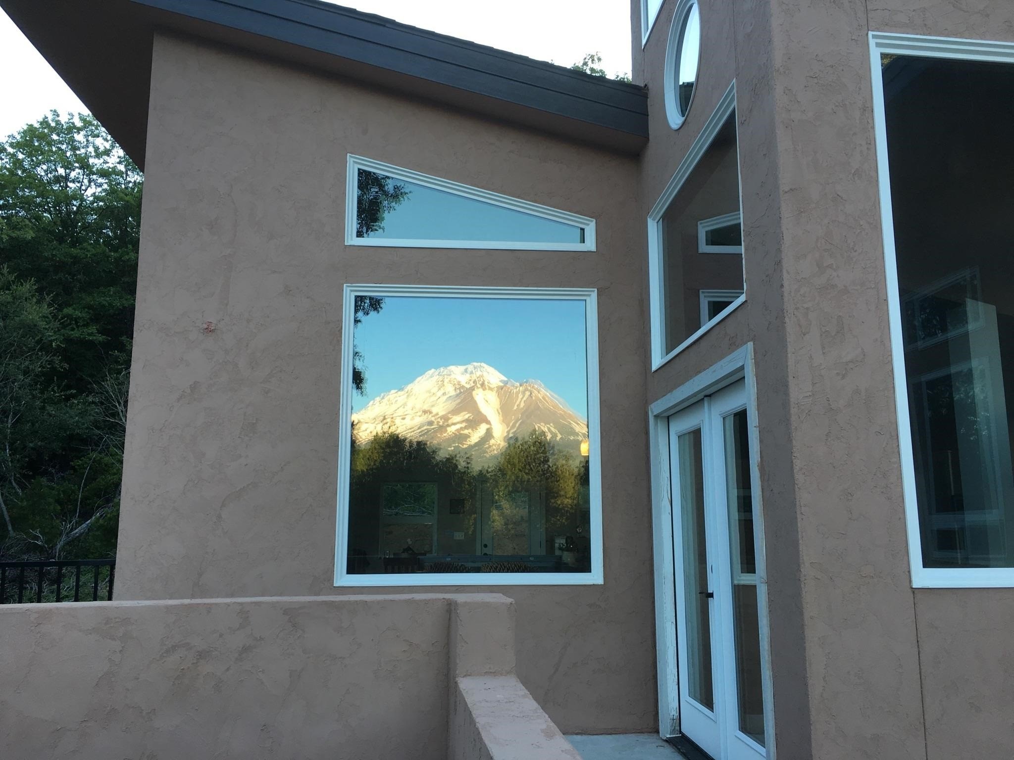 Weed, California, 96094, United States, 4 Bedrooms Bedrooms, ,3 BathroomsBathrooms,Residential,For Sale,1979128