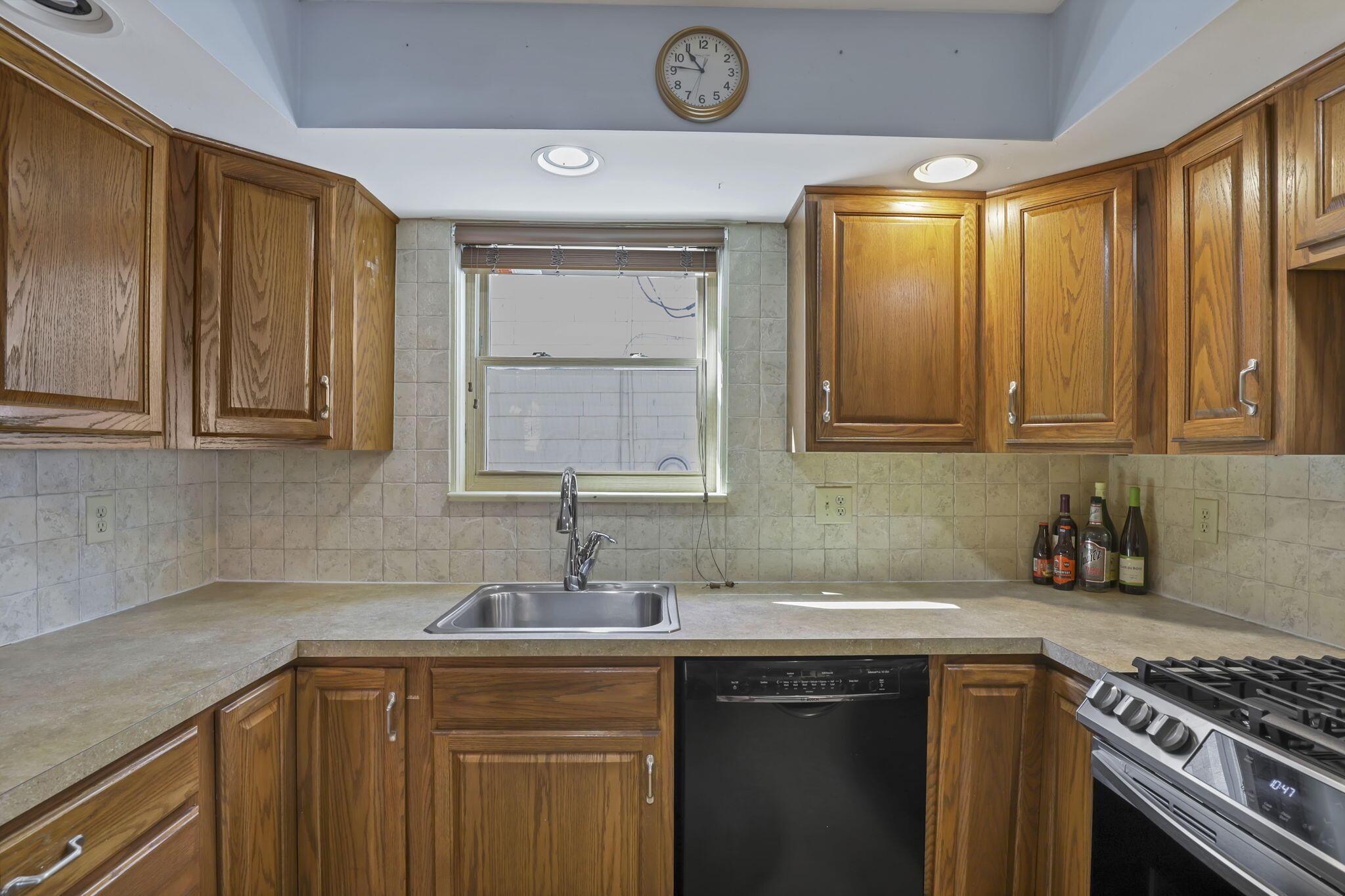 Bexley, Ohio, 43209, United States, 4 Bedrooms Bedrooms, ,3 BathroomsBathrooms,Residential,For Sale,1978539