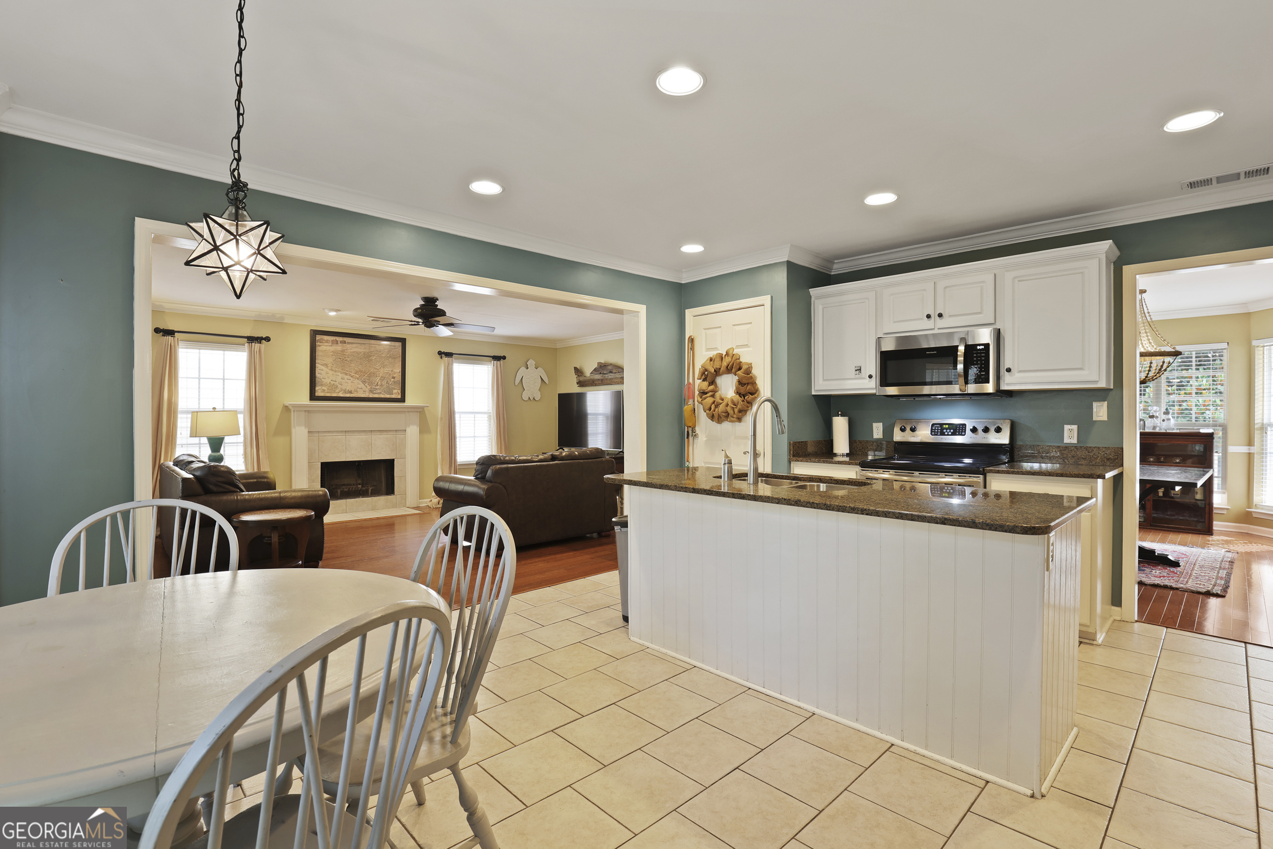 Savannah, Georgia, 31410, United States, 4 Bedrooms Bedrooms, ,3 BathroomsBathrooms,Residential,For Sale,1956542