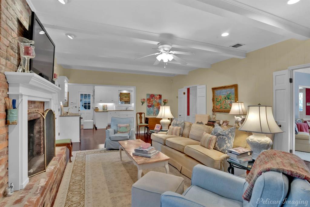Shreveport, Louisiana, 71106, United States, 4 Bedrooms Bedrooms, ,4 BathroomsBathrooms,Residential,For Sale,1729515