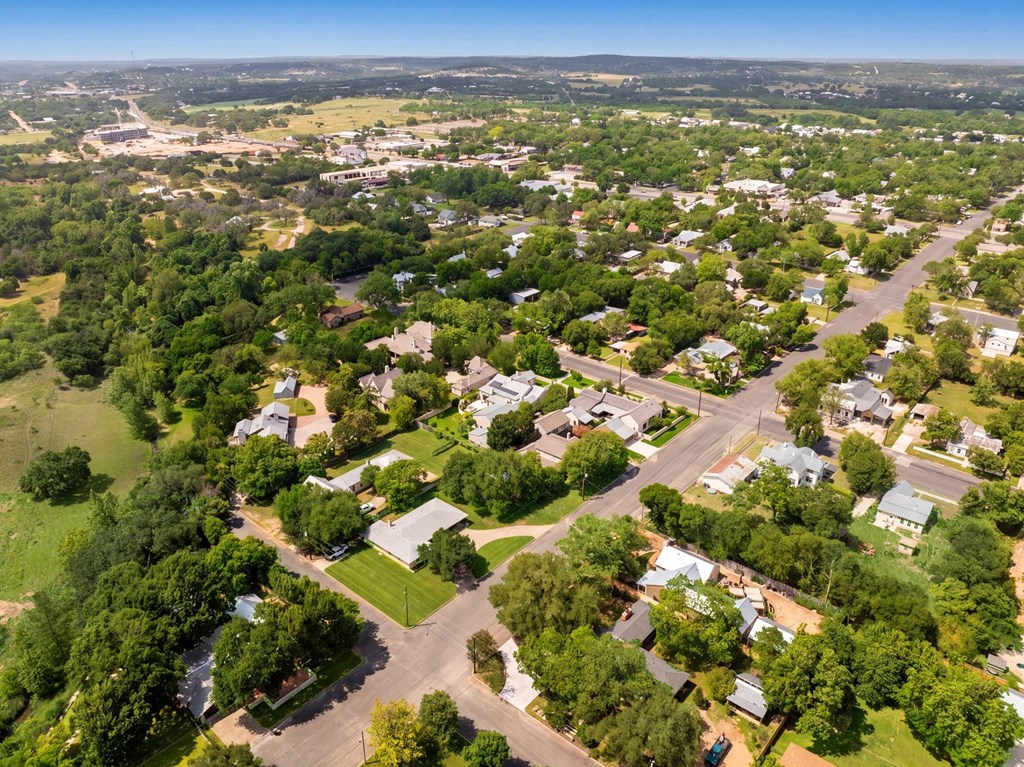 Fredericksburg, Texas, 78624, United States, 6 Bedrooms Bedrooms, ,6 BathroomsBathrooms,Residential,For Sale,2048440