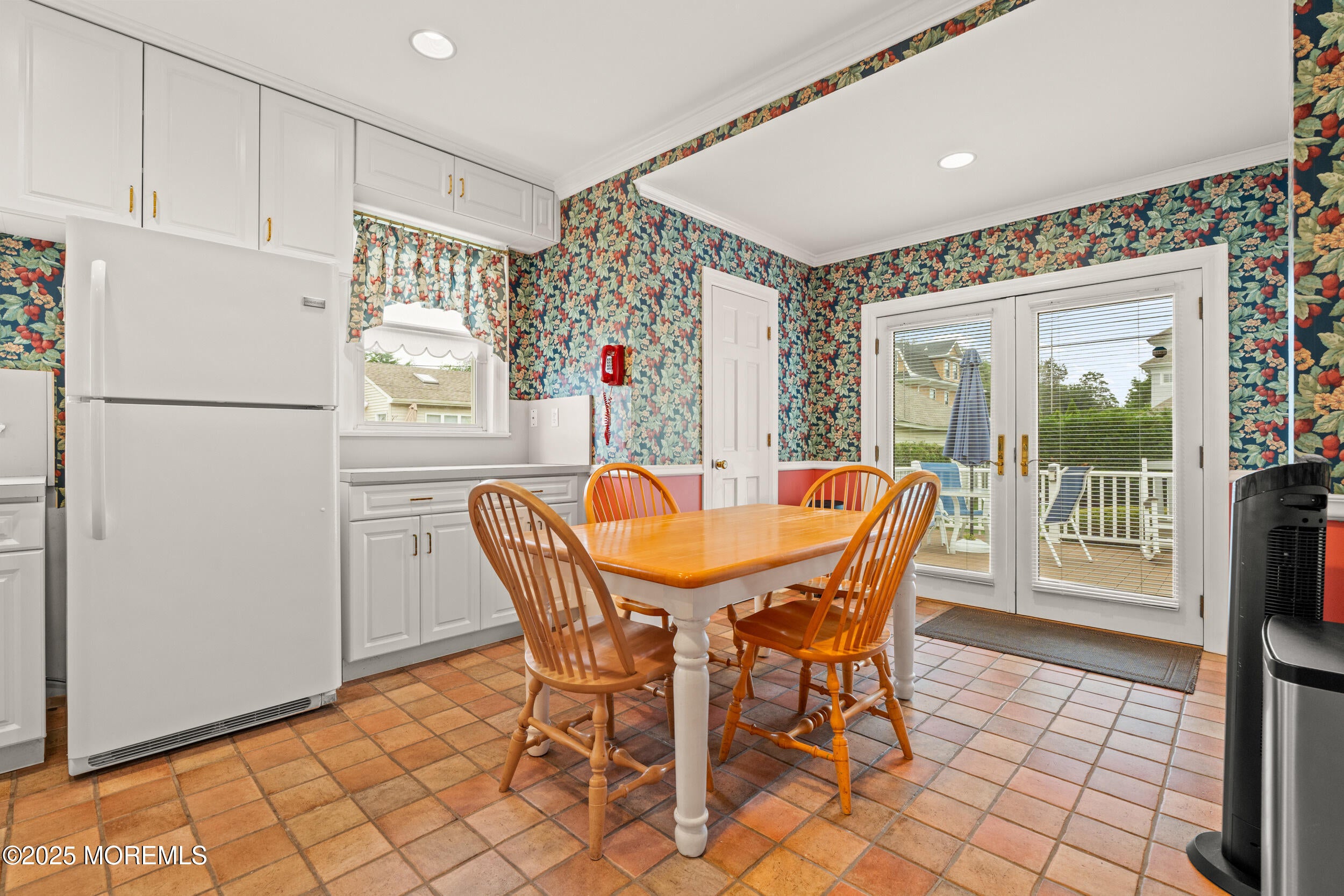 Allenhurst, New Jersey, 07711, United States, 6 Bedrooms Bedrooms, ,4 BathroomsBathrooms,Residential,For Sale,2010731