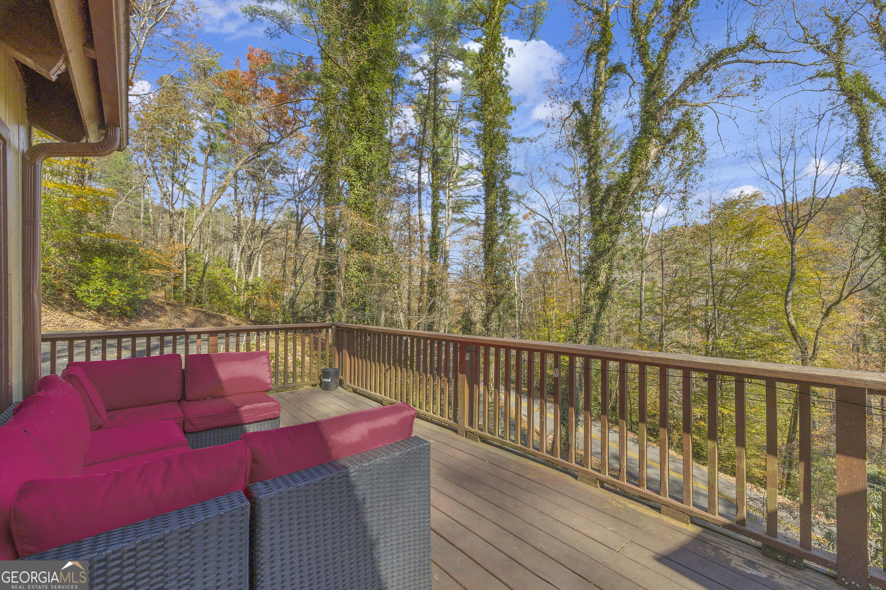 Helen, Georgia, 30545, United States, 3 Bedrooms Bedrooms, ,2 BathroomsBathrooms,Residential,For Sale,1993891