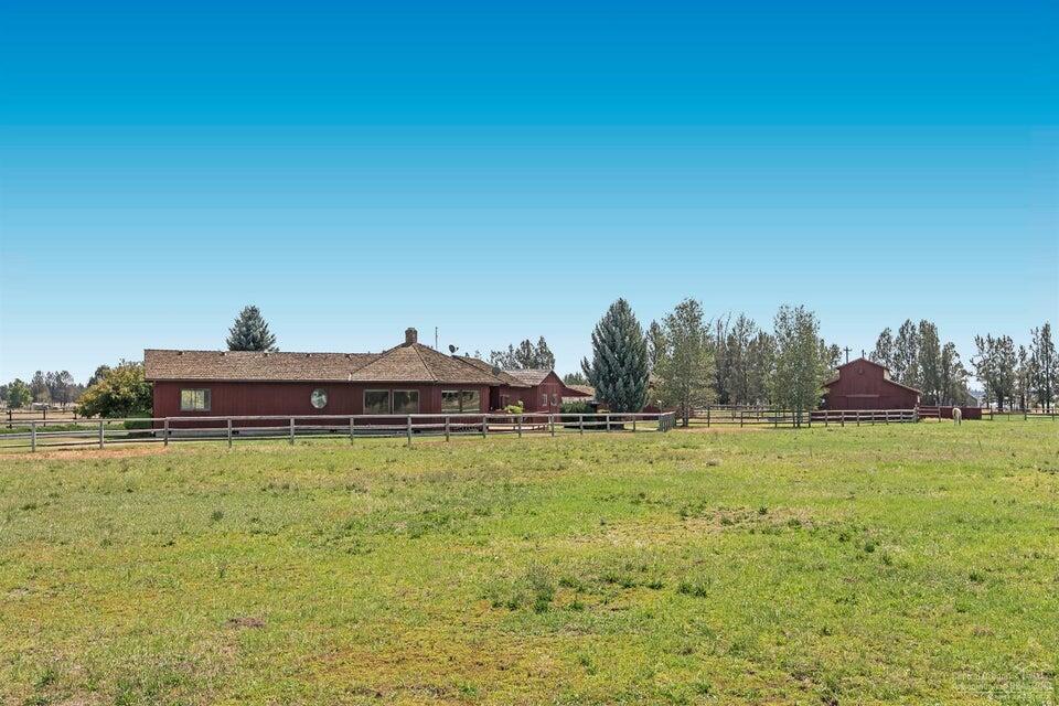 Sisters, Oregon, 97759, United States, 3 Bedrooms Bedrooms, ,3 BathroomsBathrooms,Residential,For Sale,1917351