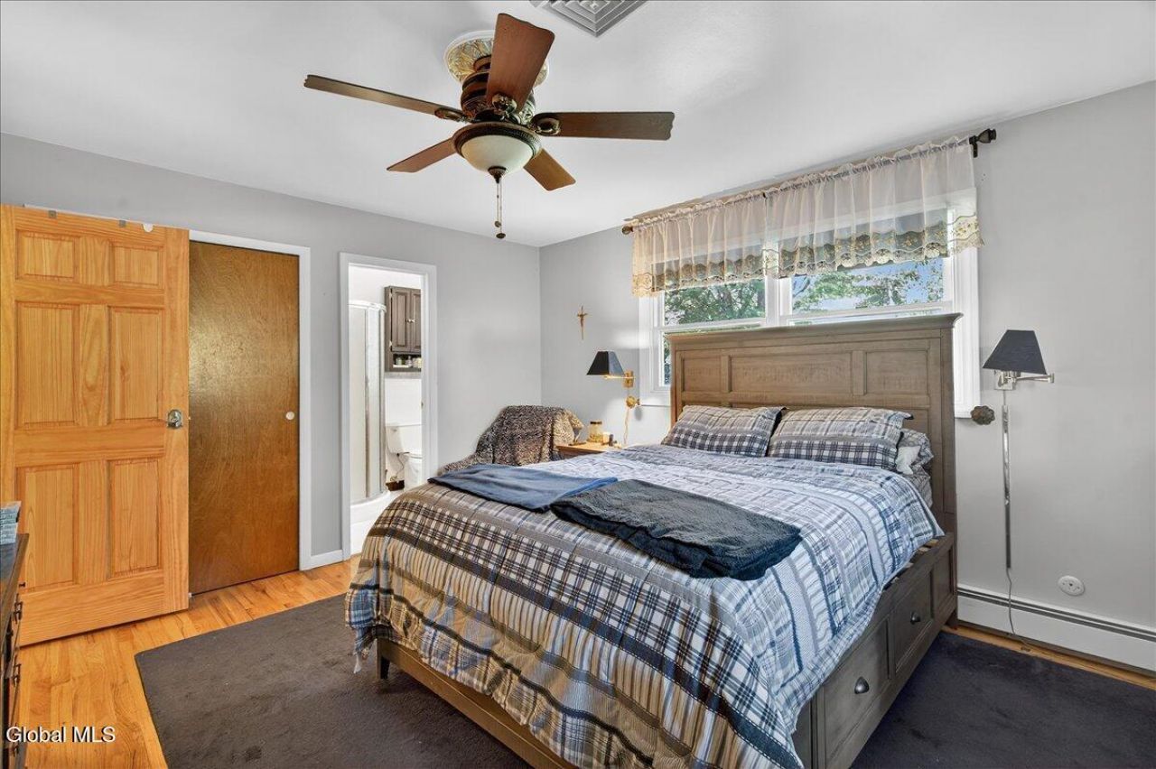 Clifton Park, New York, 12065, United States, 4 Bedrooms Bedrooms, ,3 BathroomsBathrooms,Residential,For Sale,1968691