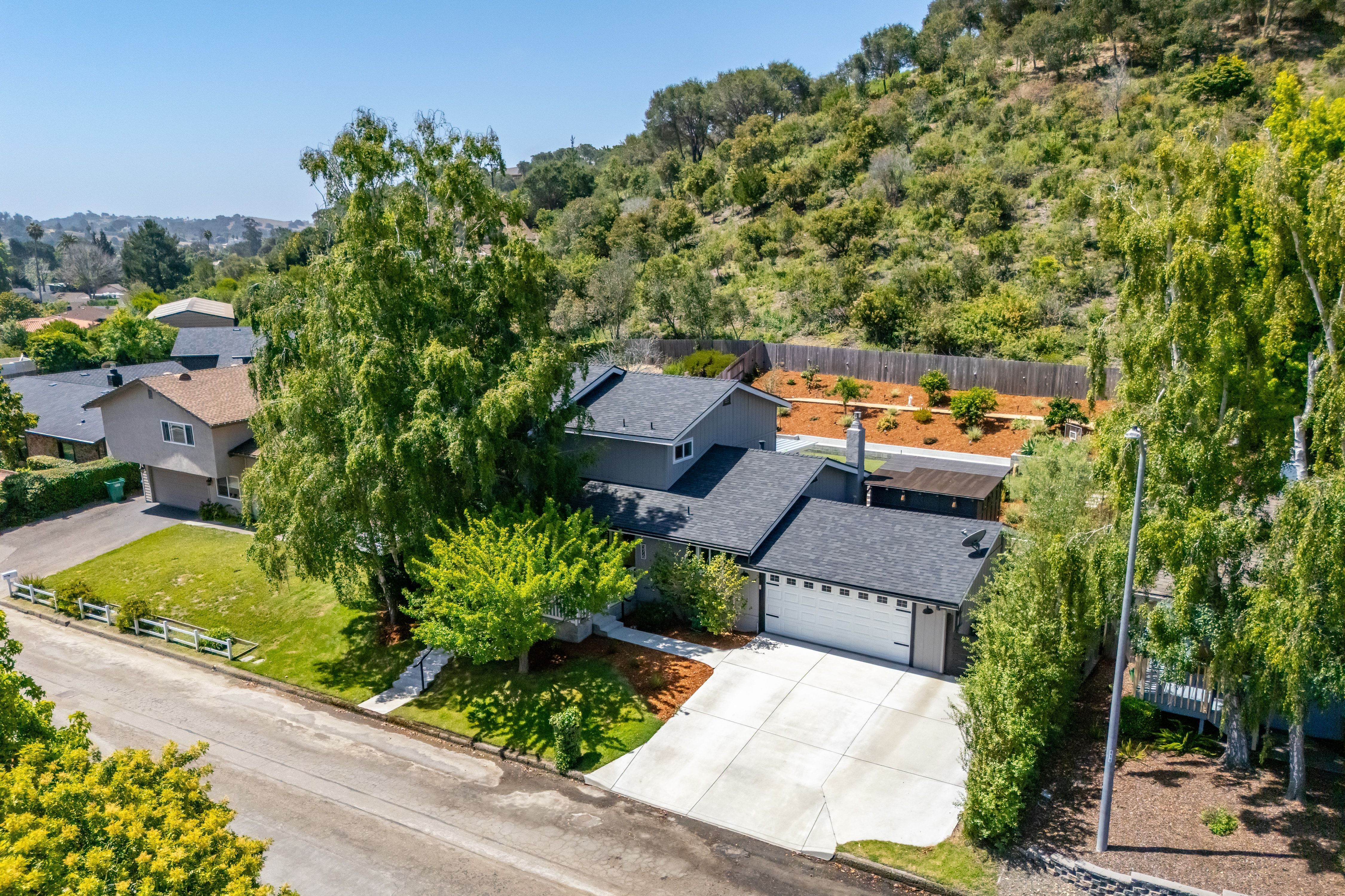  California Coastal Living Meets Modern Farmhouse Design - 物件實景