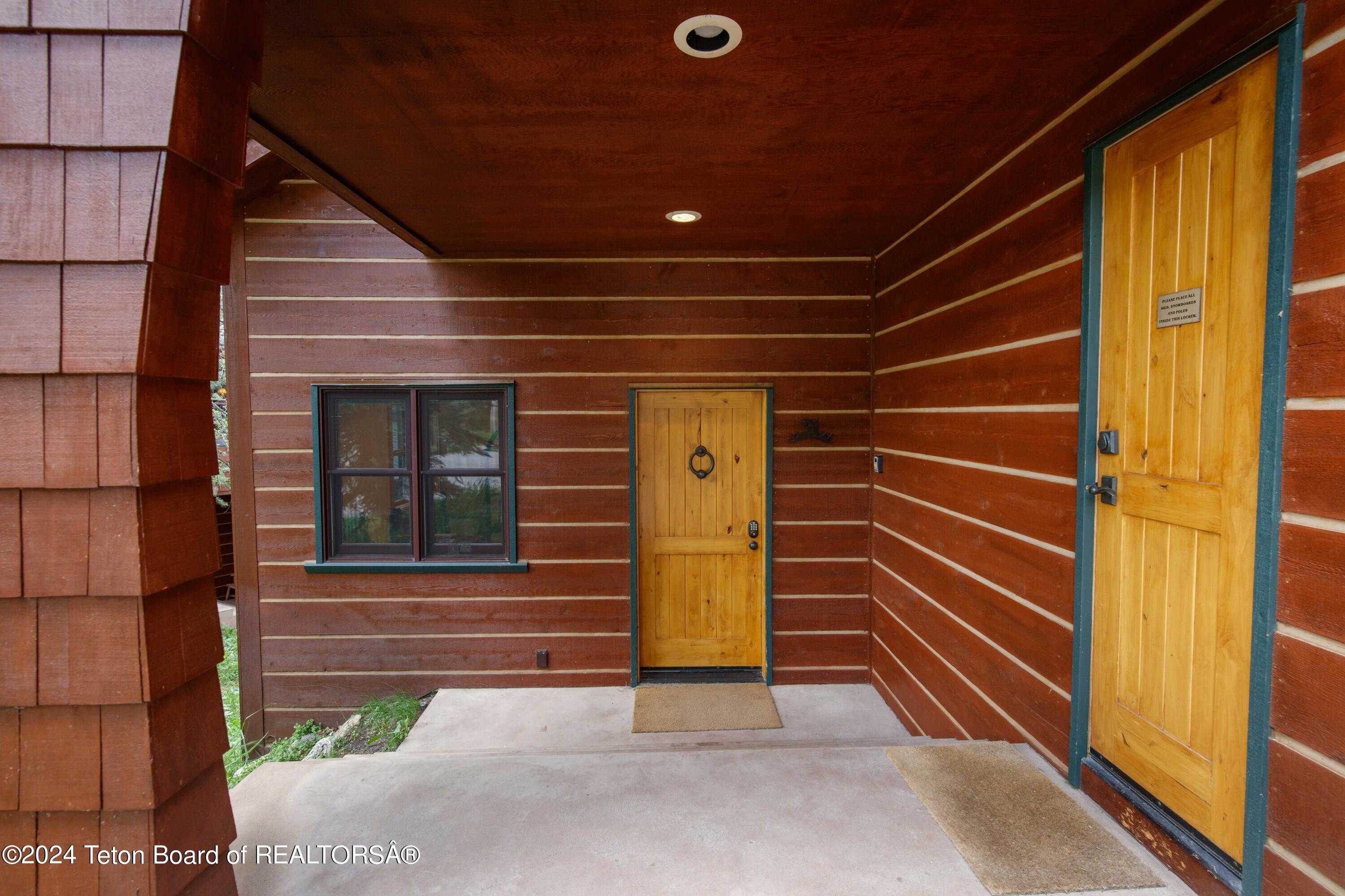 Teton Village, Wyoming, 83025, United States, 3 Bedrooms Bedrooms, ,4 BathroomsBathrooms,Residential,For Sale,1974822