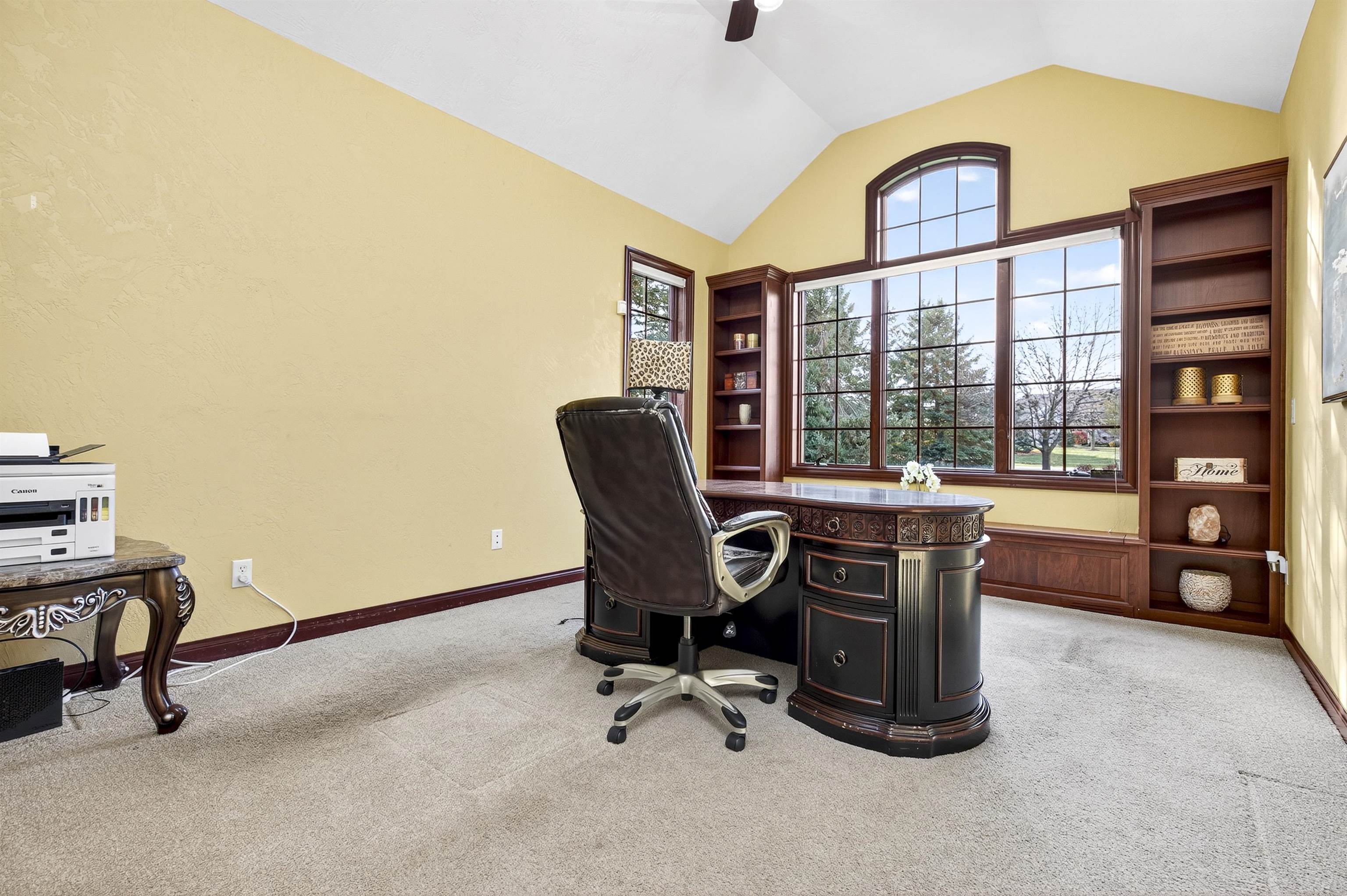 NEENAH, Wisconsin, 54956, United States, 5 Bedrooms Bedrooms, ,6 BathroomsBathrooms,Residential,For Sale,1992991