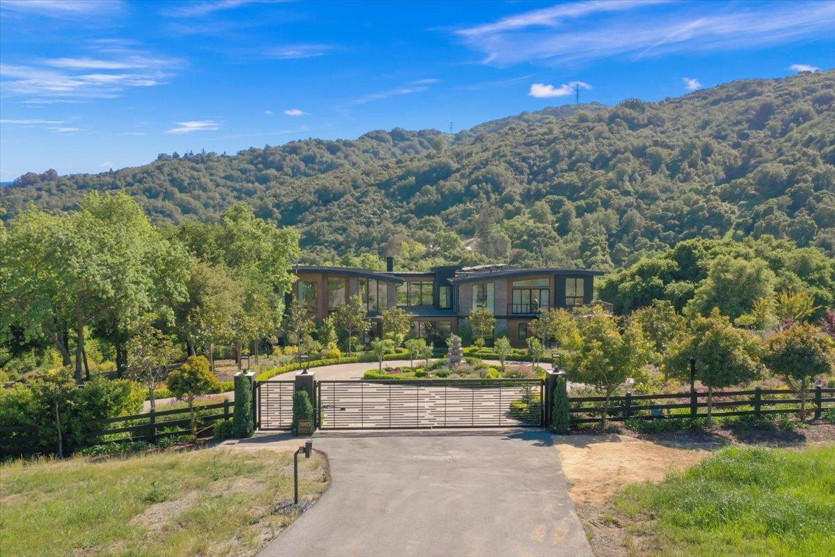 Saratoga, California, 95070, United States, 6 Bedrooms Bedrooms, ,11 BathroomsBathrooms,Residential,For Sale,1971416