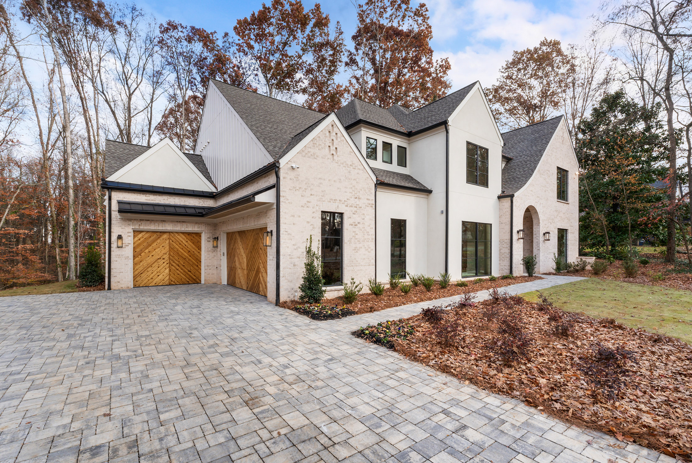 The Epitome of Alpharetta Luxury: Transitional Masterpiece in Garden District - 物件實景