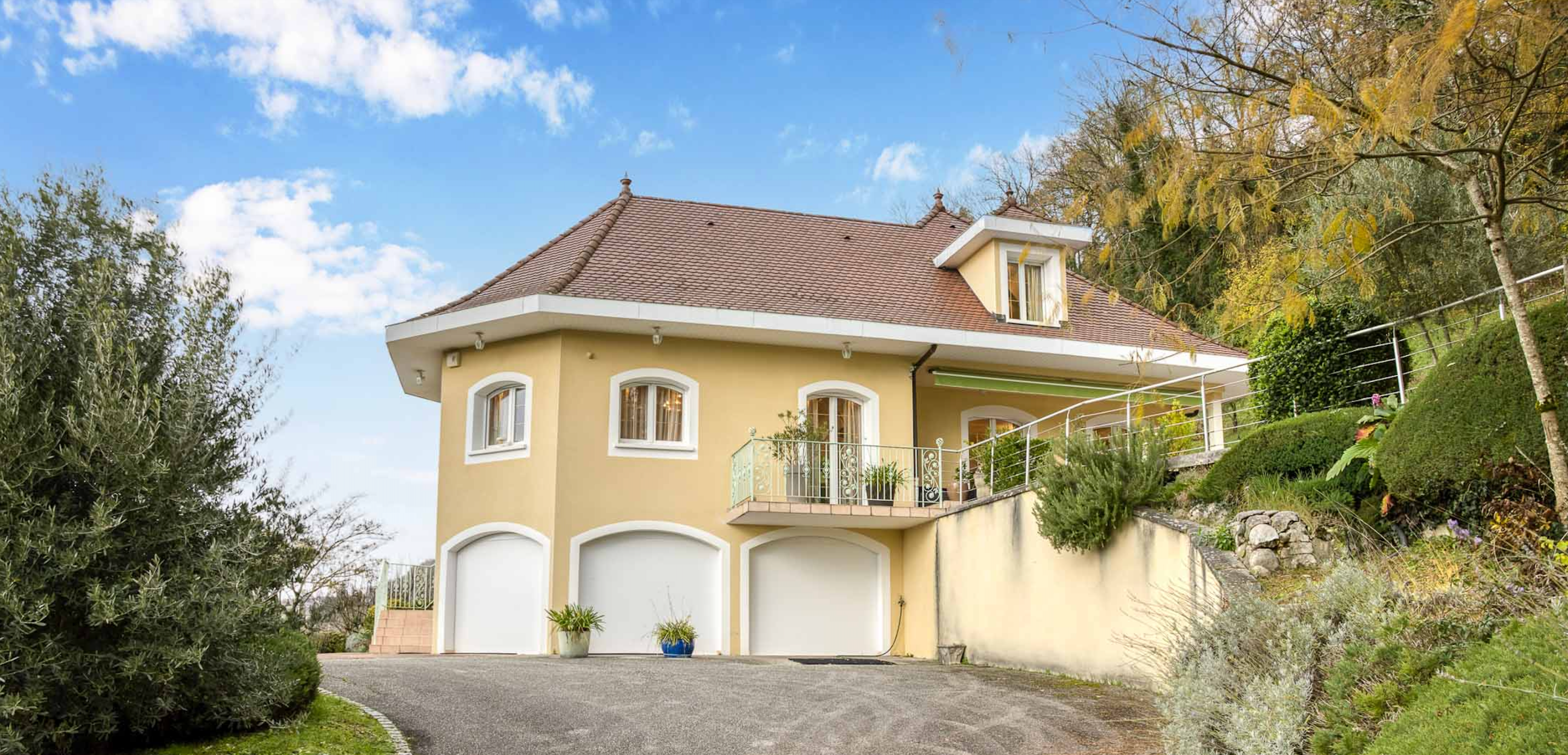  Exceptional Property with Lake and Mountain Views - 物件實景