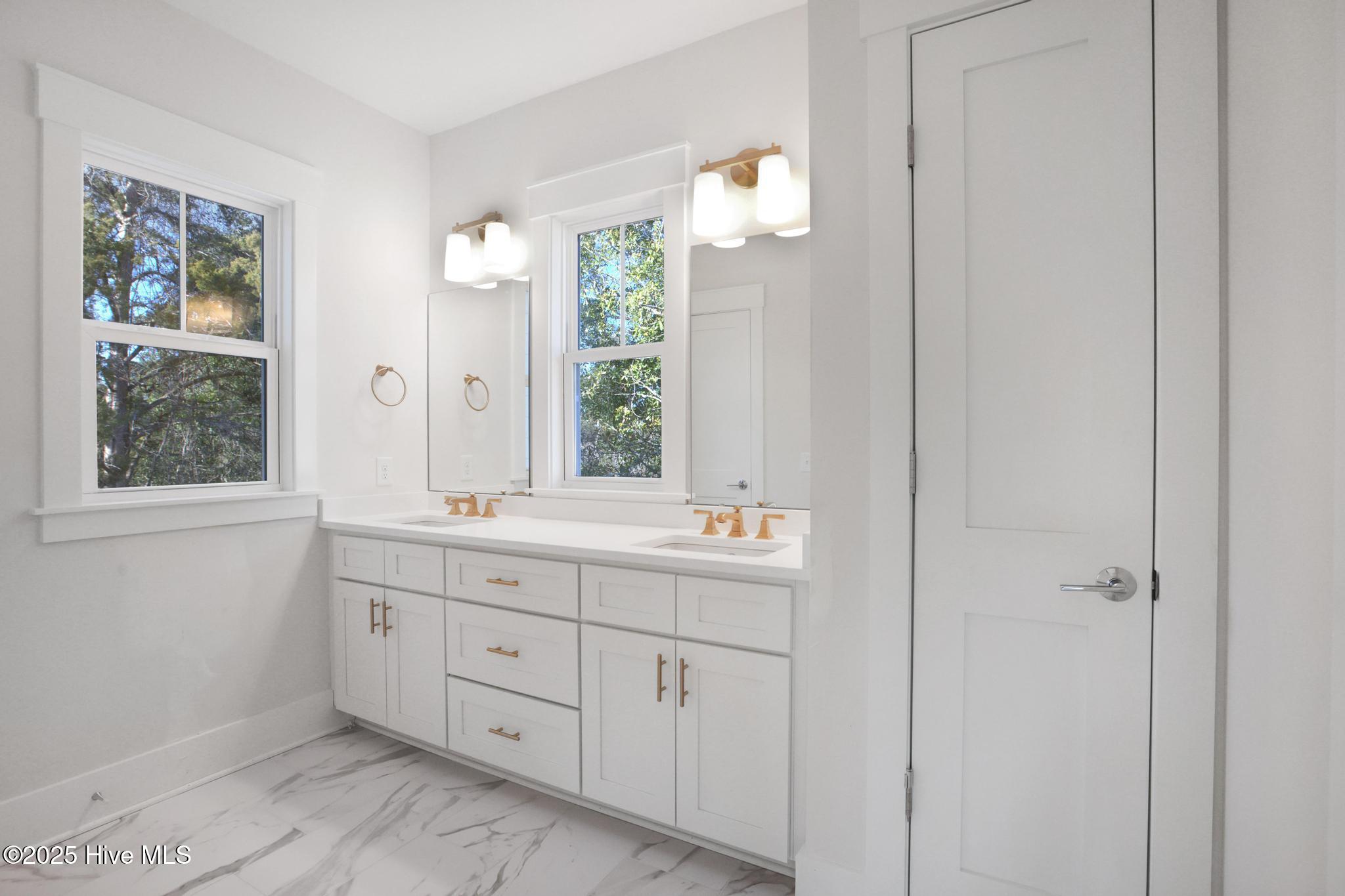 104 Pecan Avenue, Wilmington, North Carolina, 28403, United States, 5 Bedrooms Bedrooms, ,5 BathroomsBathrooms,Residential,For Sale,104 Pecan Avenue,1554082