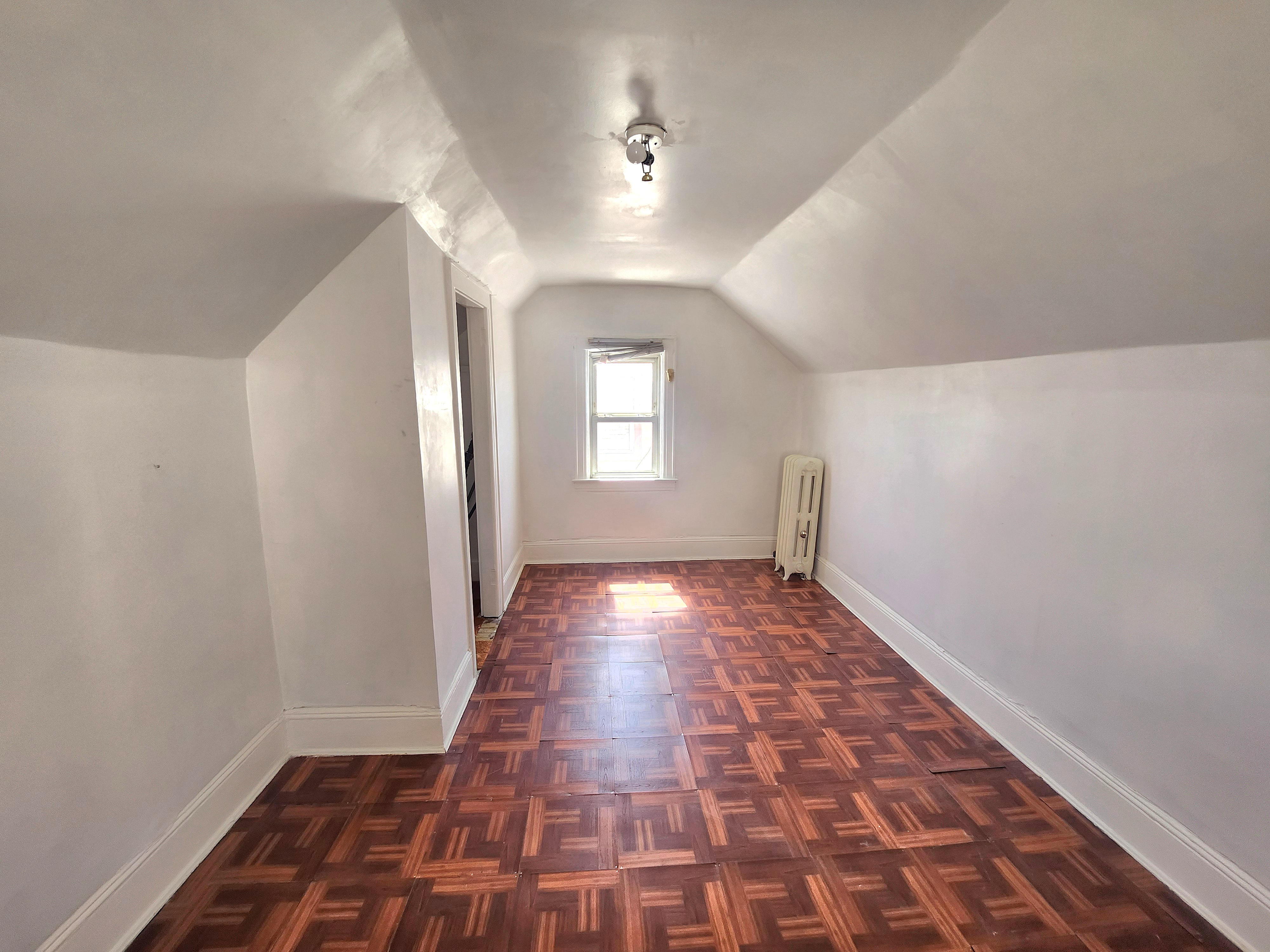 Queens Village, New York, 11428, United States, 4 Bedrooms Bedrooms, ,3 BathroomsBathrooms,Residential,For Sale,1870963