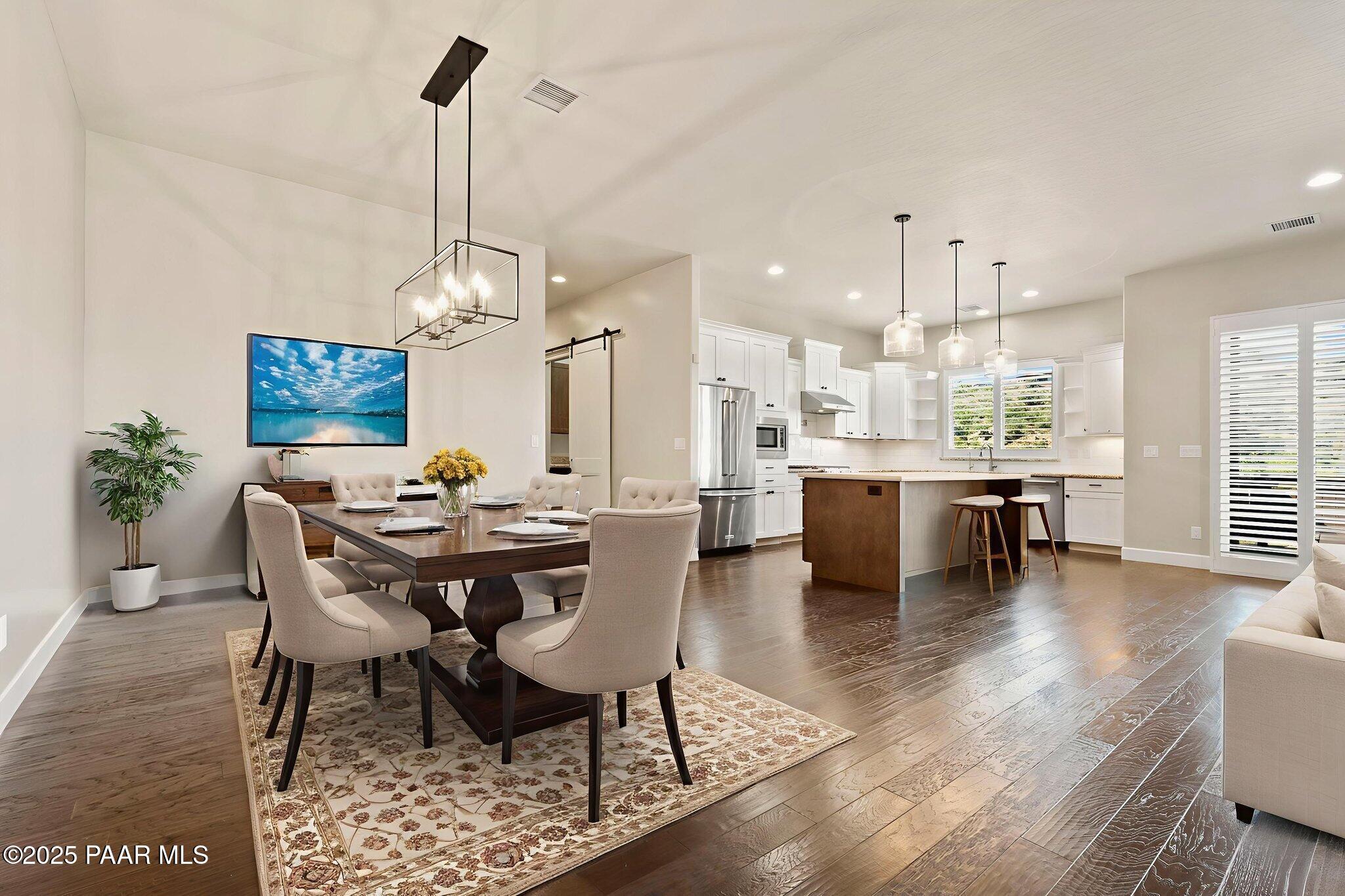 Prescott, Arizona, 86305, United States, 4 Bedrooms Bedrooms, ,2 BathroomsBathrooms,Residential,For Sale,1987901