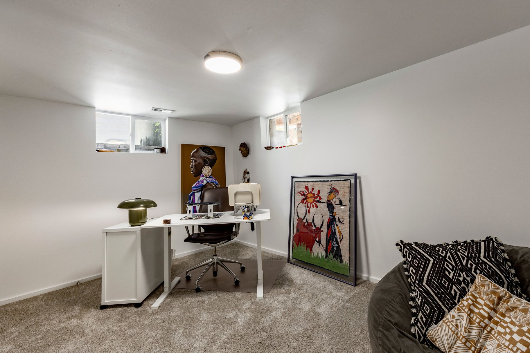  Spacious Millcreek Bungalow with Expansive Backyard & 2-Car Garage - 物件實景