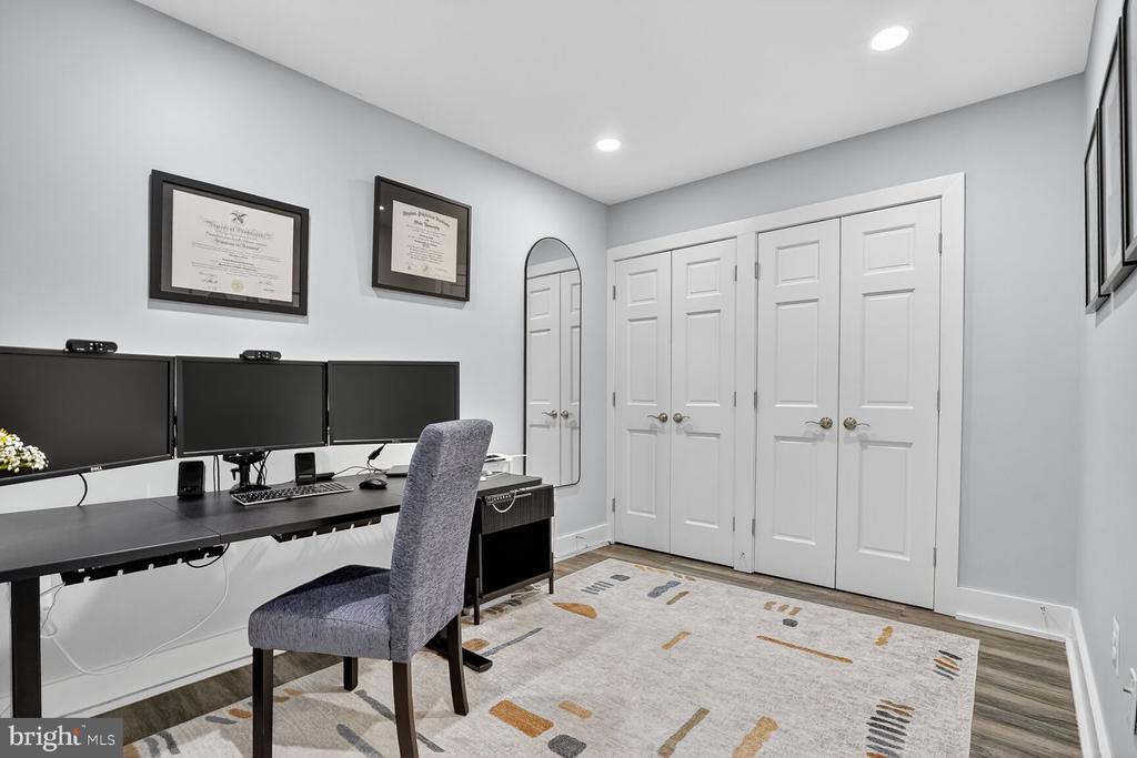 Washington, District of Columbia, 20010, United States, 2 Bedrooms Bedrooms, ,2 BathroomsBathrooms,Residential,For Sale,1975364