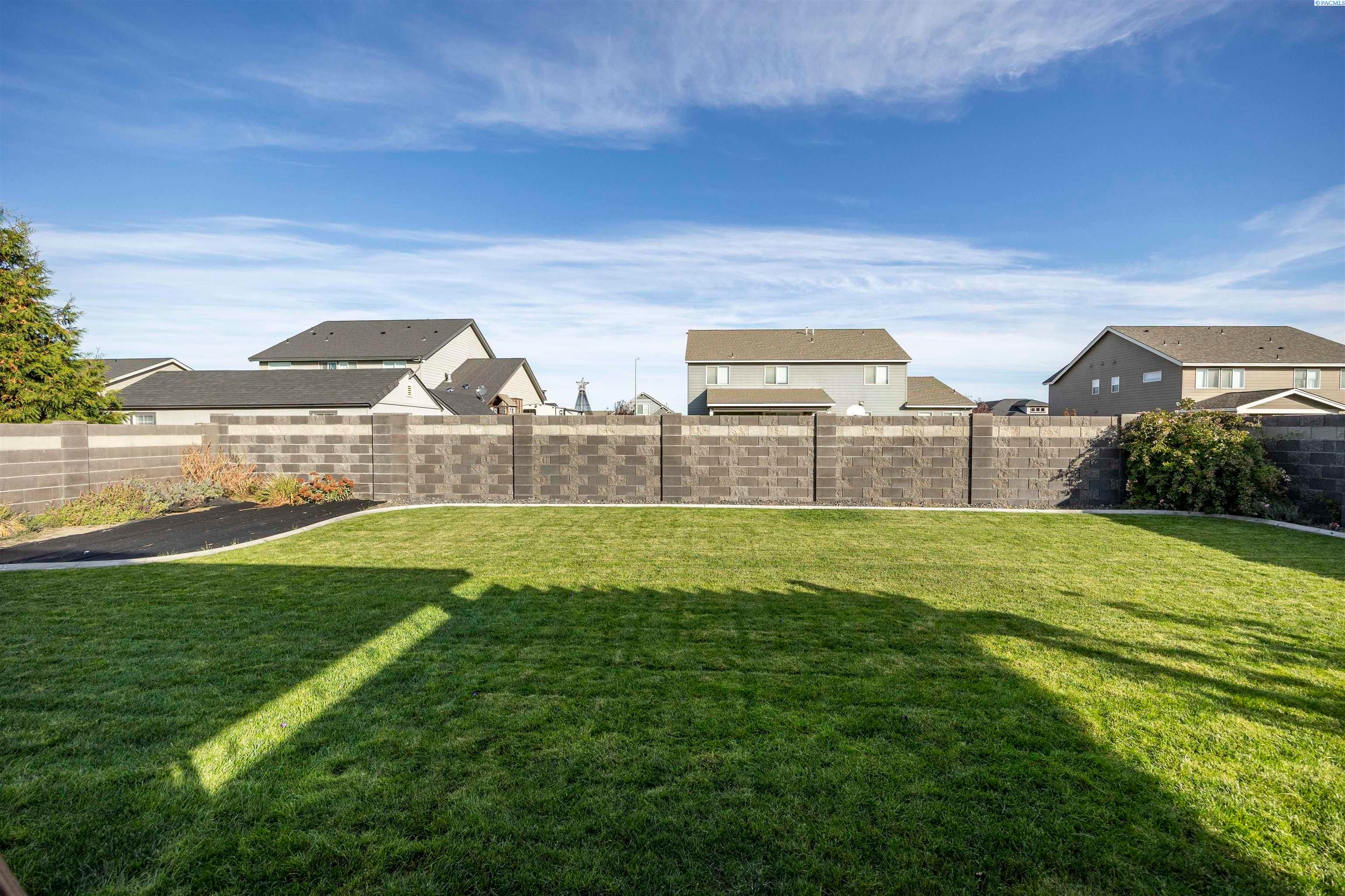 Pasco, Washington, 99301, United States, 3 Bedrooms Bedrooms, ,3 BathroomsBathrooms,Residential,For Sale,2012523