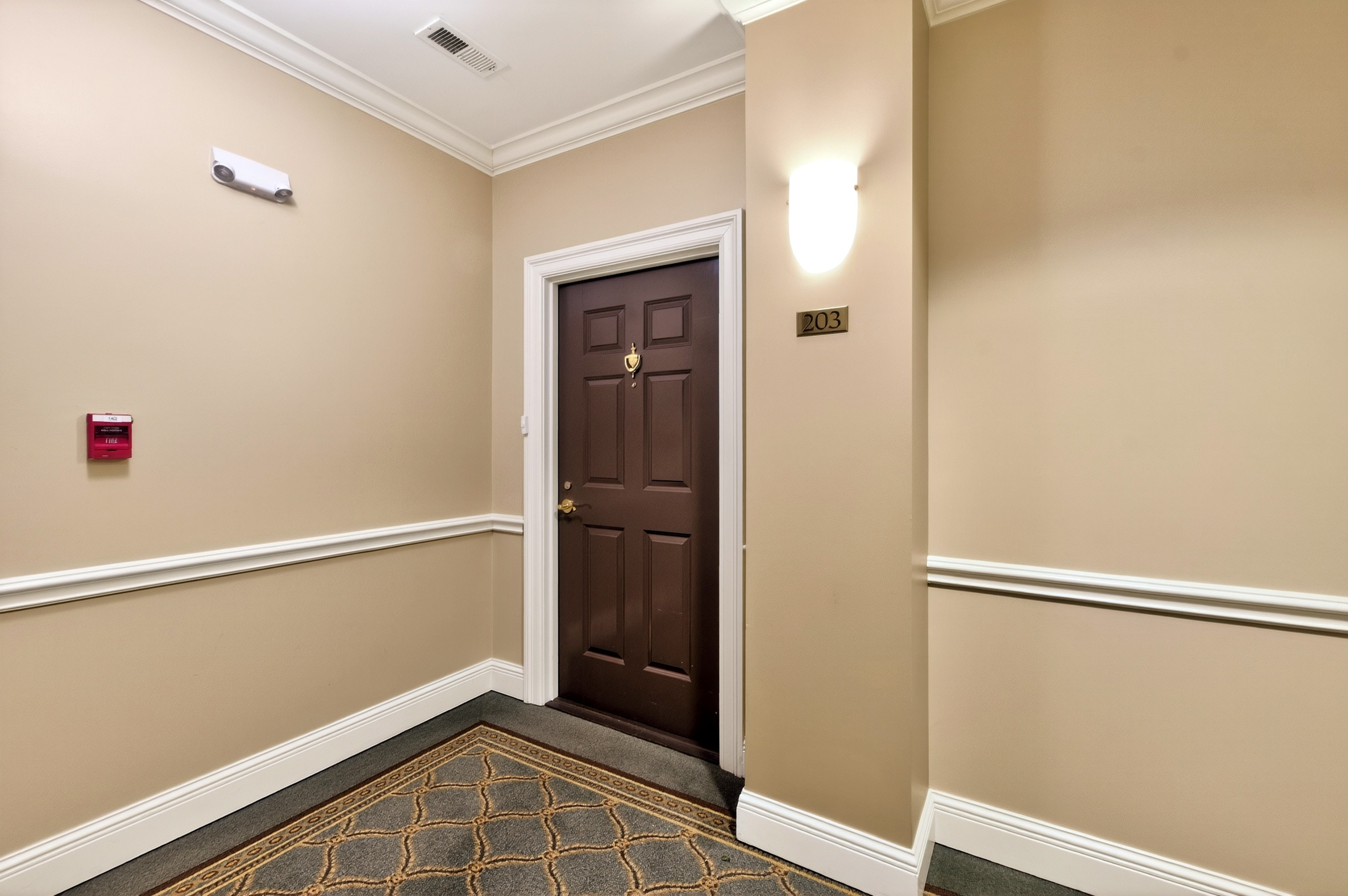  2801 Glenwood Gardens Lane, Raleigh, NC 27608 - 物件實景