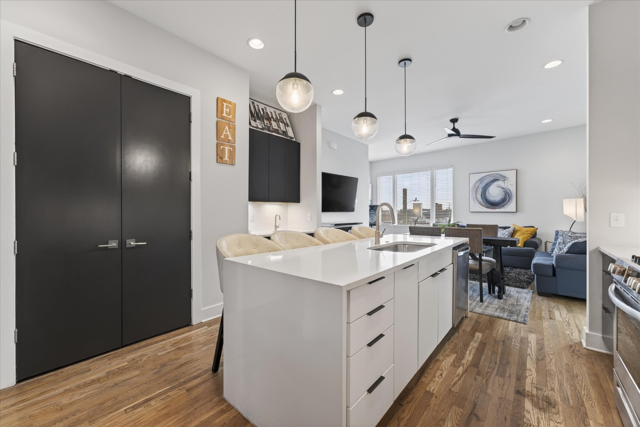 Nashville, Tennessee, 37209, United States, 4 Bedrooms Bedrooms, ,4 BathroomsBathrooms,Residential,For Sale,2005677