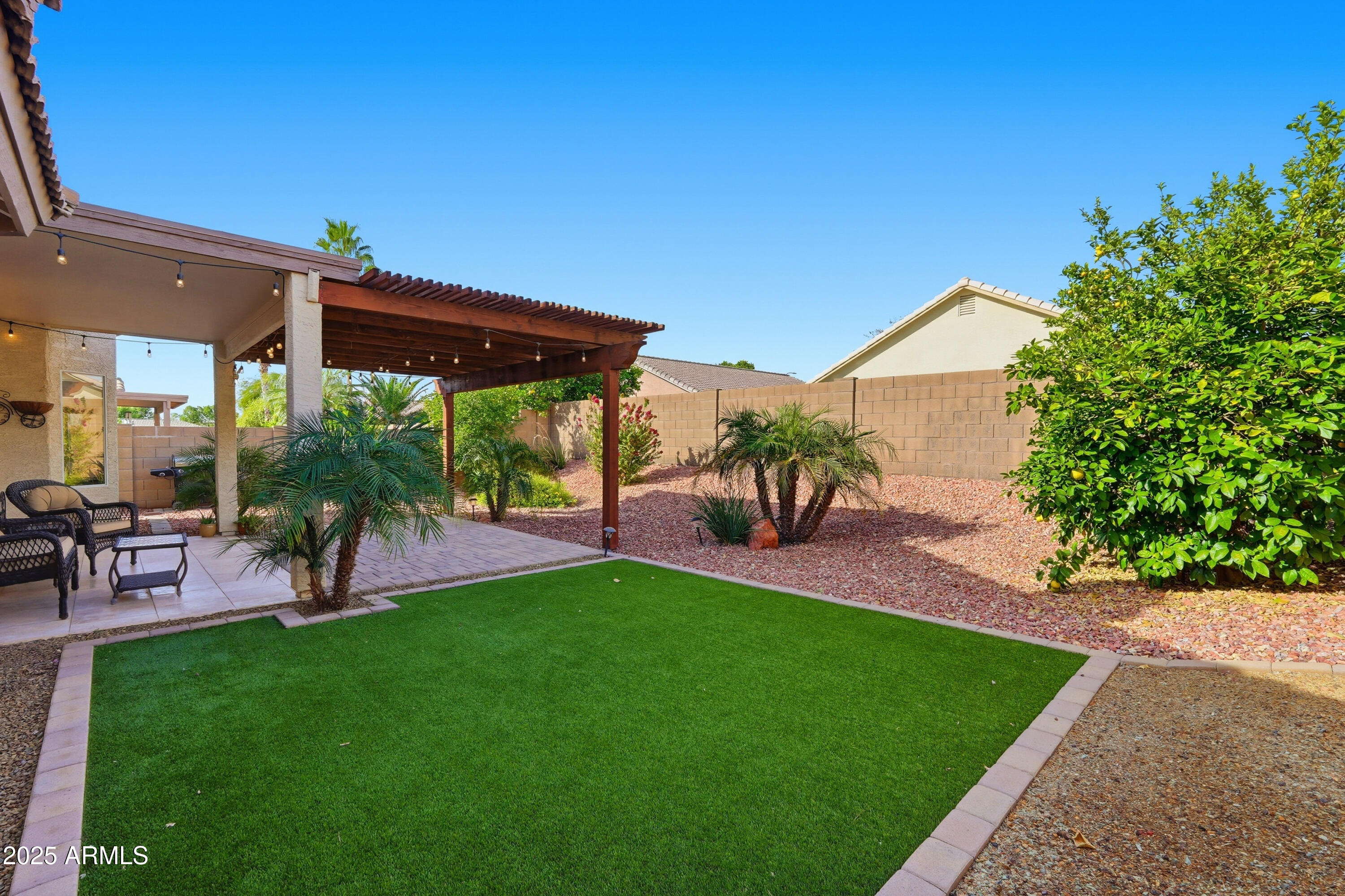 Phoenix, Arizona, 85024, United States, 3 Bedrooms Bedrooms, ,2 BathroomsBathrooms,Residential,For Sale,1995544