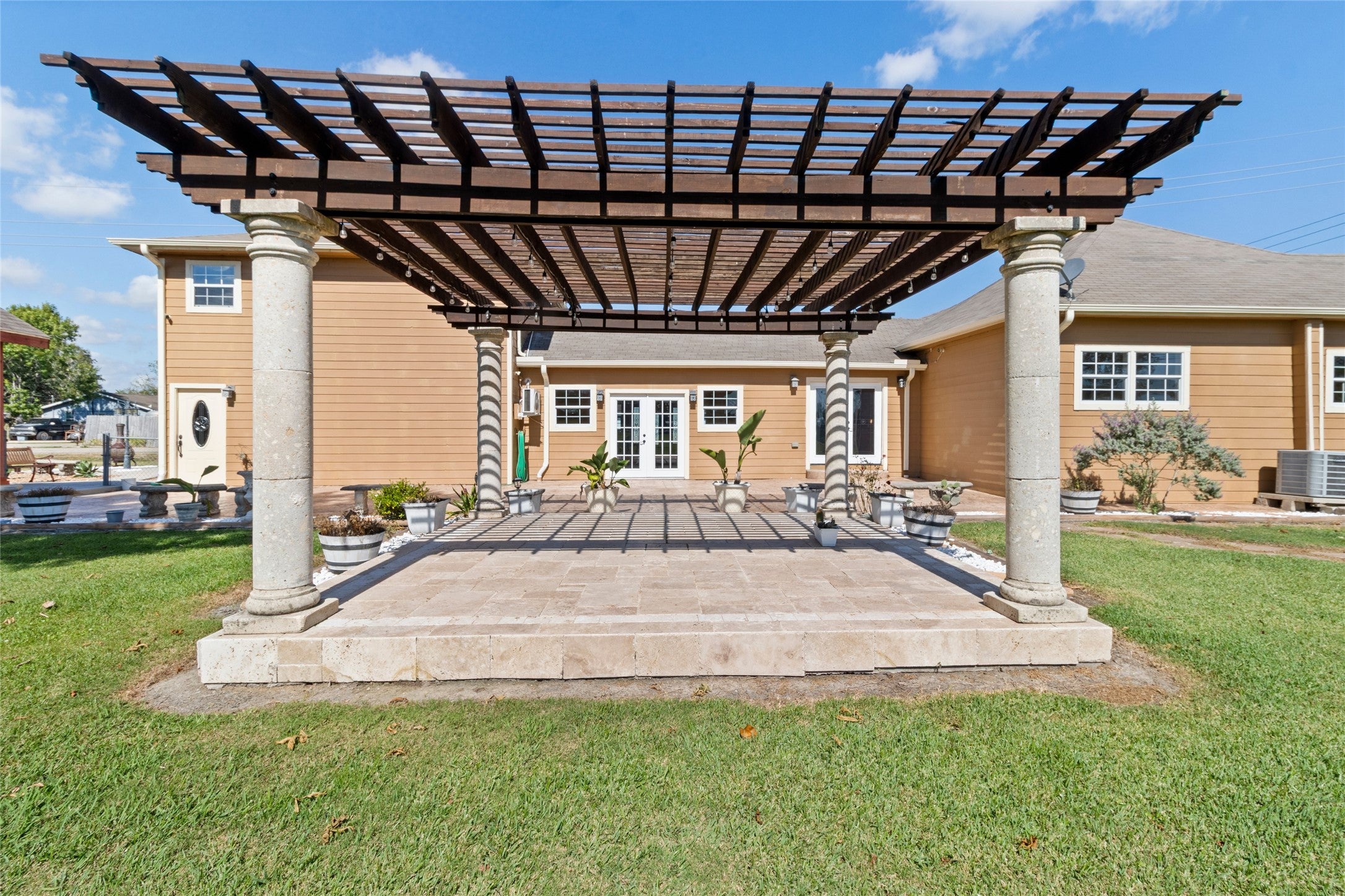 Liverpool, Texas, 77577, United States, 3 Bedrooms Bedrooms, ,2 BathroomsBathrooms,Residential,For Sale,2008192