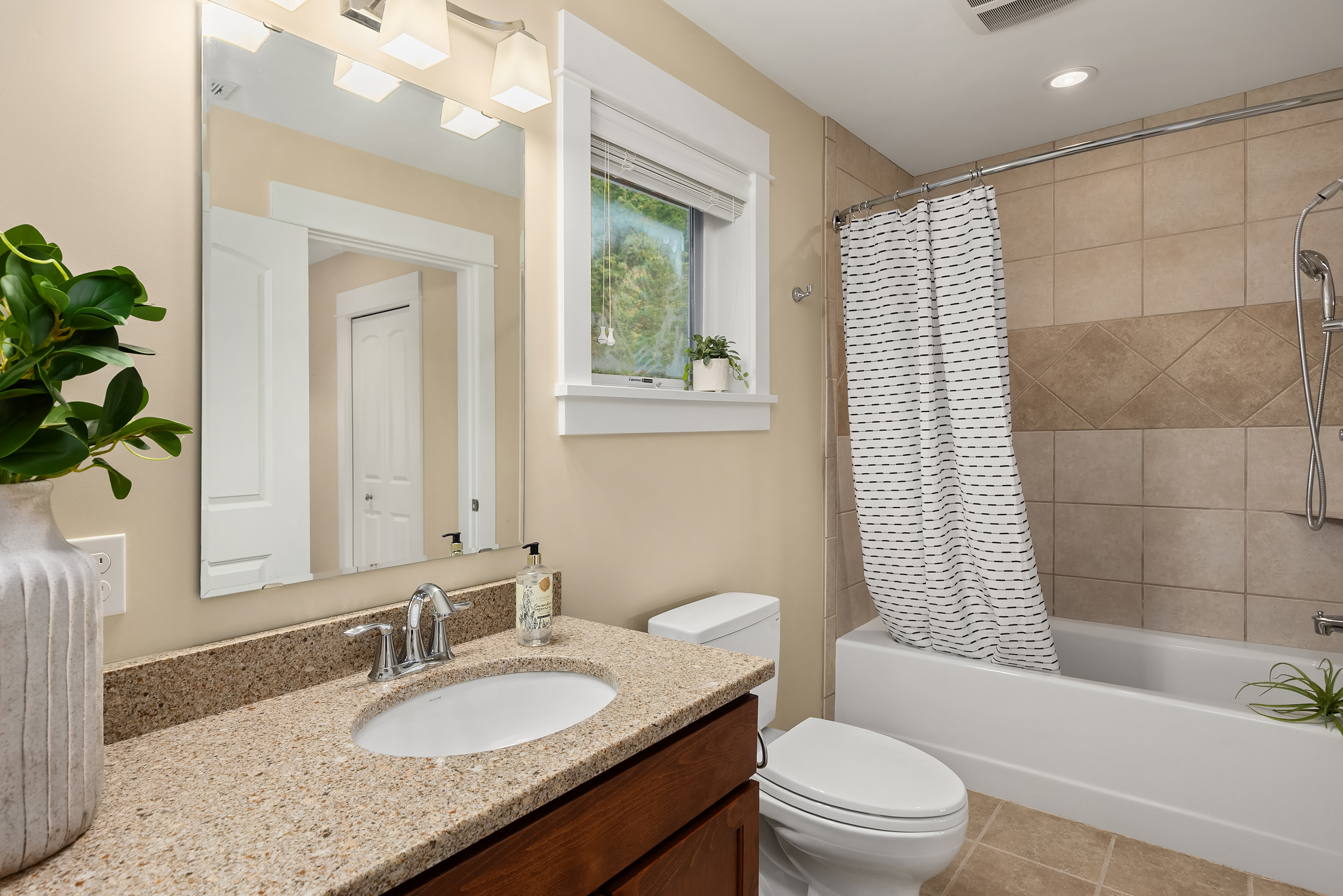  3450 Crystal Springs Dr NE, Bainbridge Island, WA 98110 - 物件實景