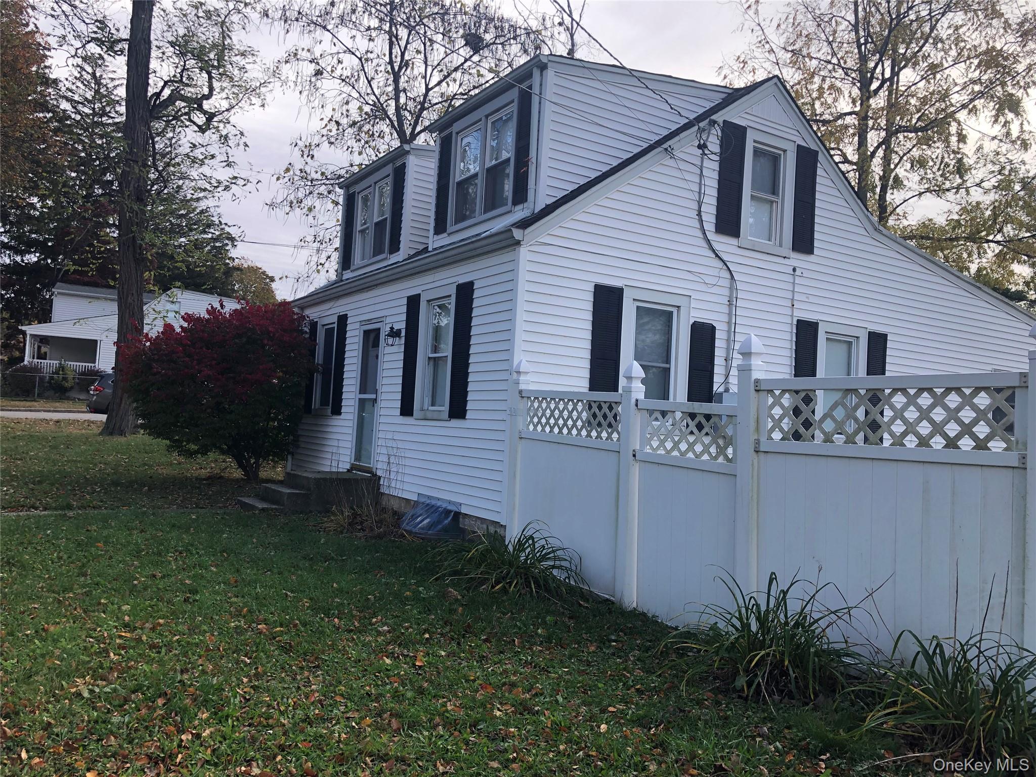 Kings Park, New York, 11754, United States, 3 Bedrooms Bedrooms, ,1 BathroomBathrooms,Residential,For Sale,1988130