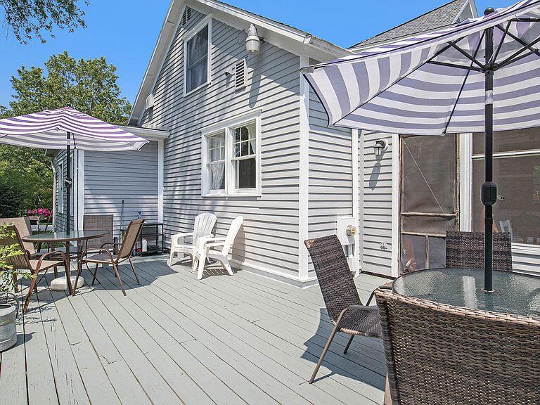 South Haven, Michigan, 49090, United States, 4 Bedrooms Bedrooms, ,3 BathroomsBathrooms,Residential,For Sale,1937505