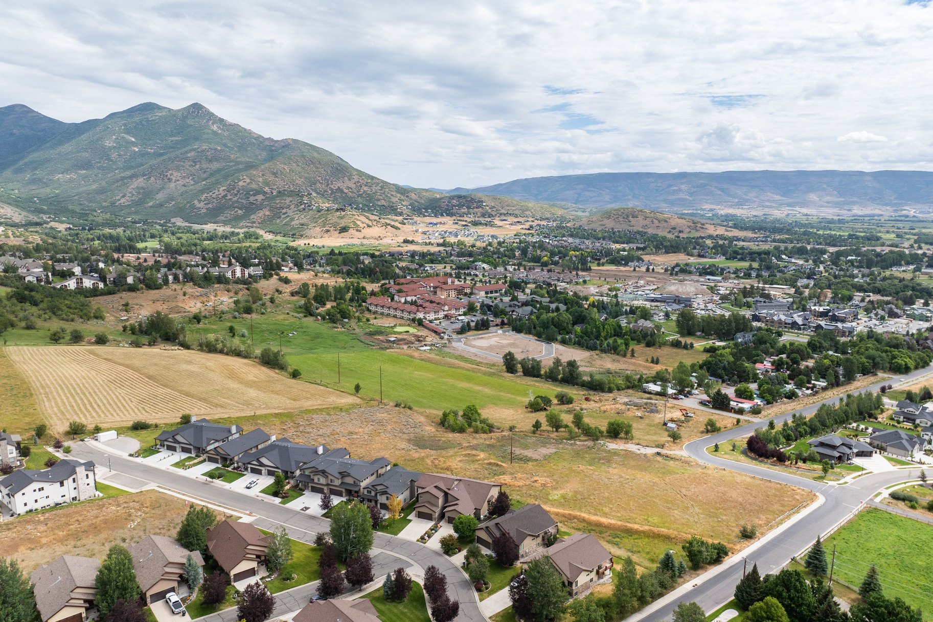  Rare 4-Acre Estate Property overlooking Midway - 物件實景