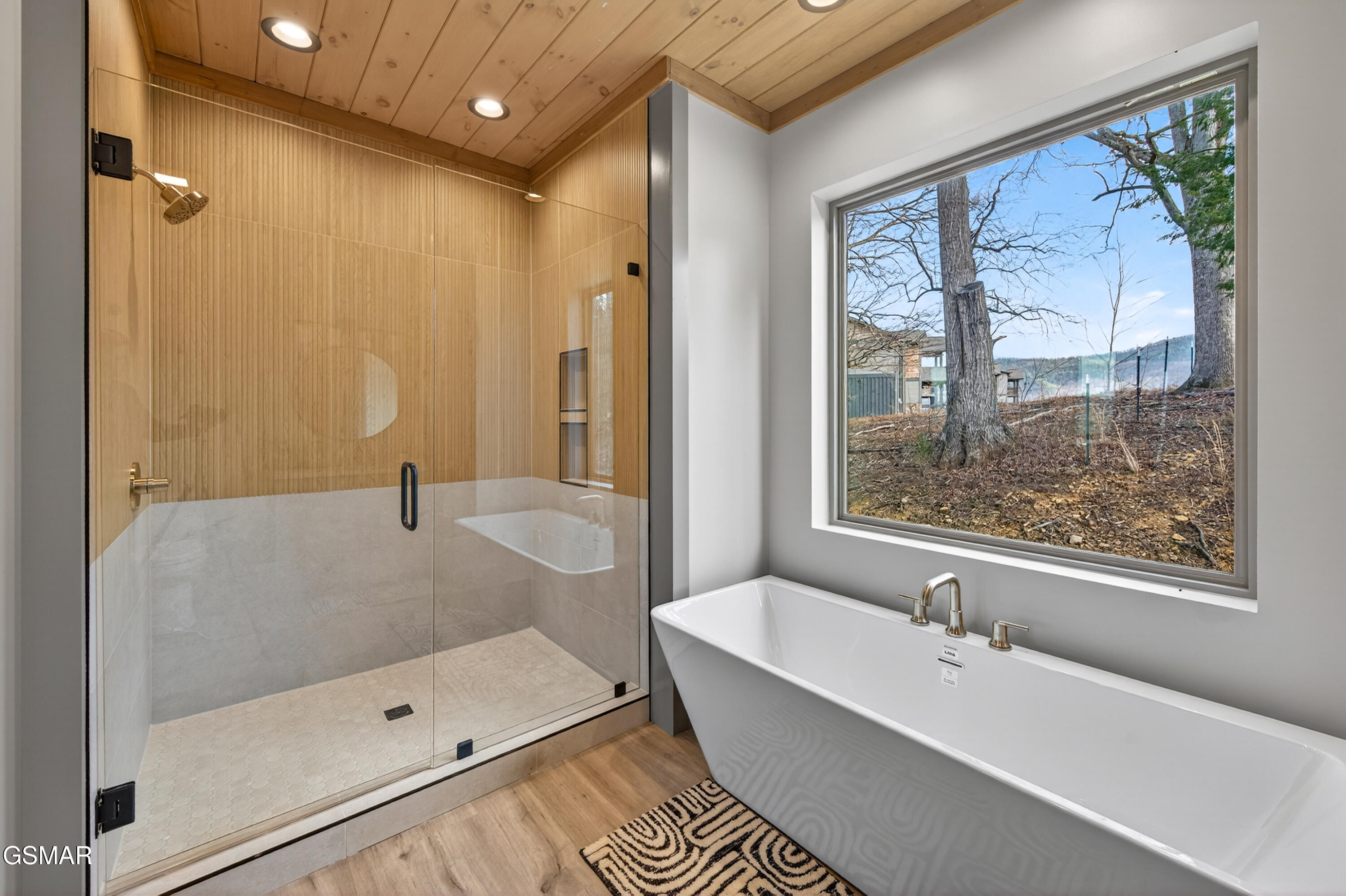 Sevierville, Tennessee, 37862, United States, 5 Bedrooms Bedrooms, ,7 BathroomsBathrooms,Residential,For Sale,2008149