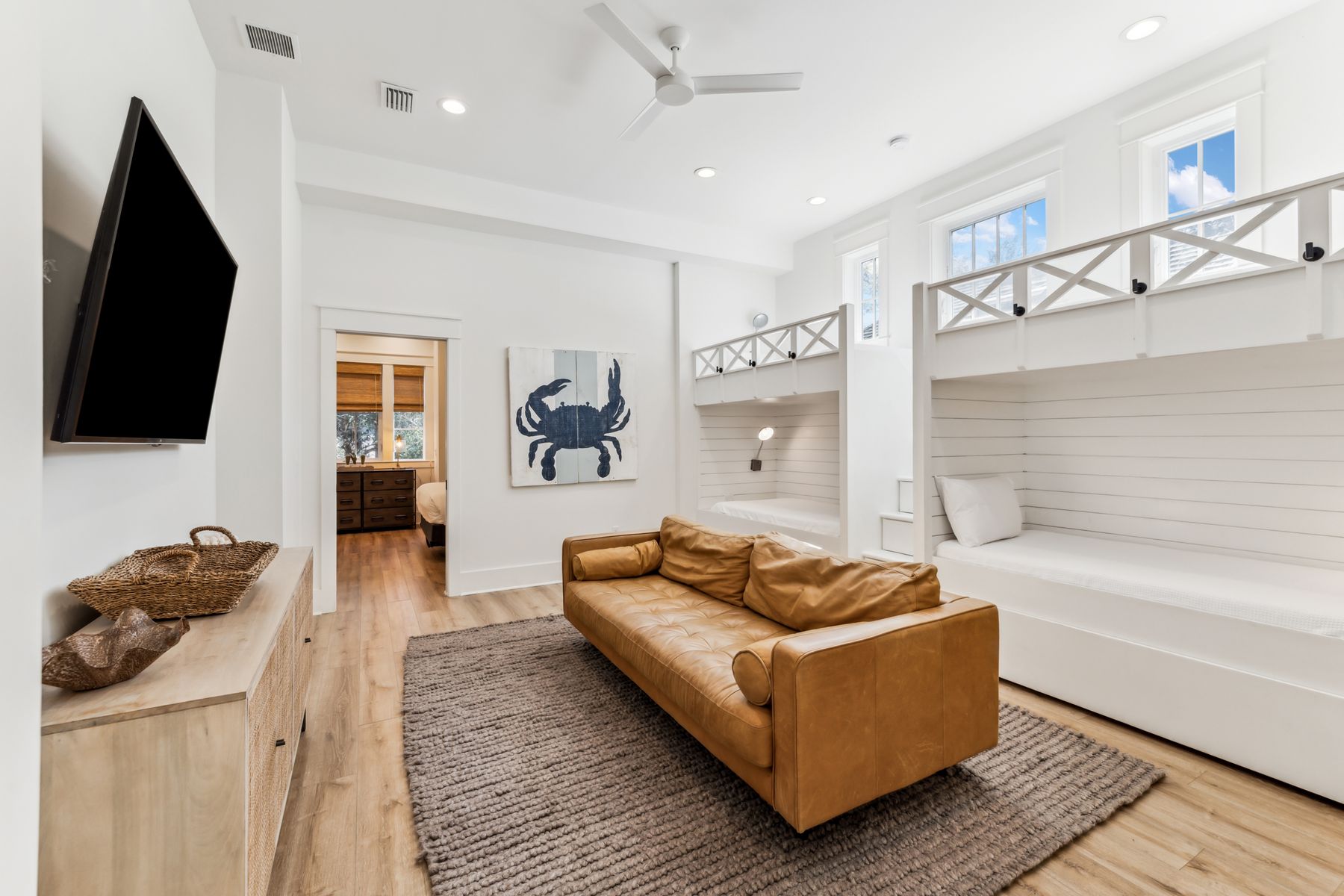  Turnkey Coastal Cottage With Bunks And Gaming Arcade - 物件實景