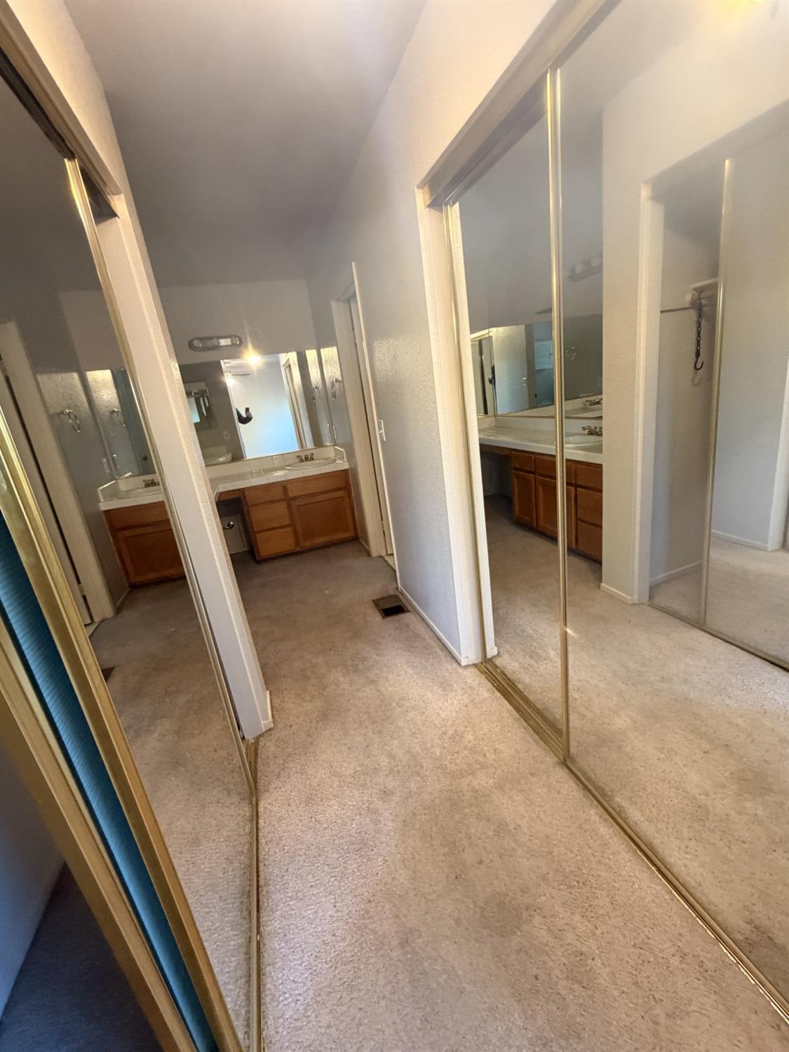 Oakdale, California, 95361, United States, 4 Bedrooms Bedrooms, ,3 BathroomsBathrooms,Residential,For Sale,2009079