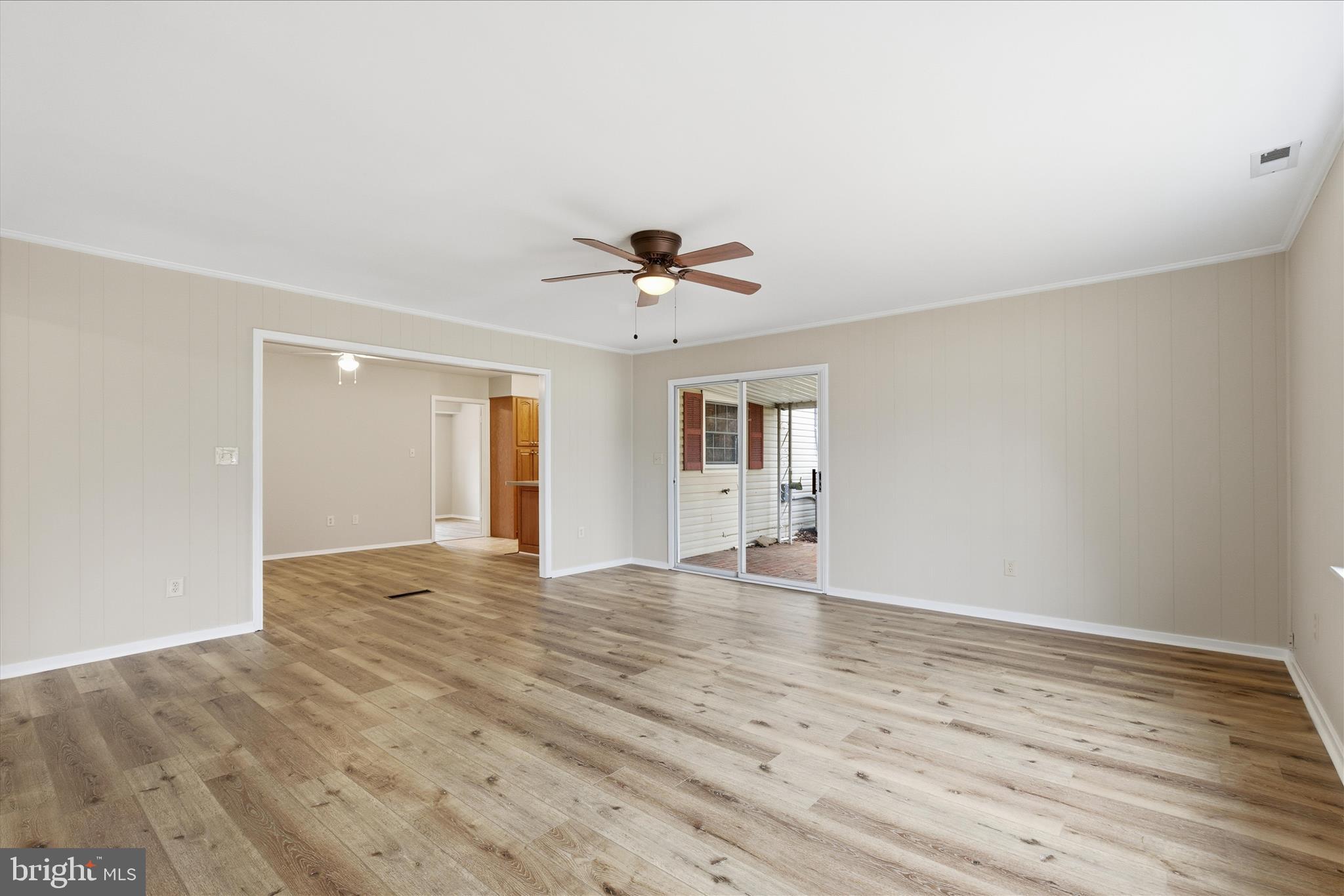 Bowie, Maryland, 20715, United States, 5 Bedrooms Bedrooms, ,3 BathroomsBathrooms,Residential,For Sale,2009655