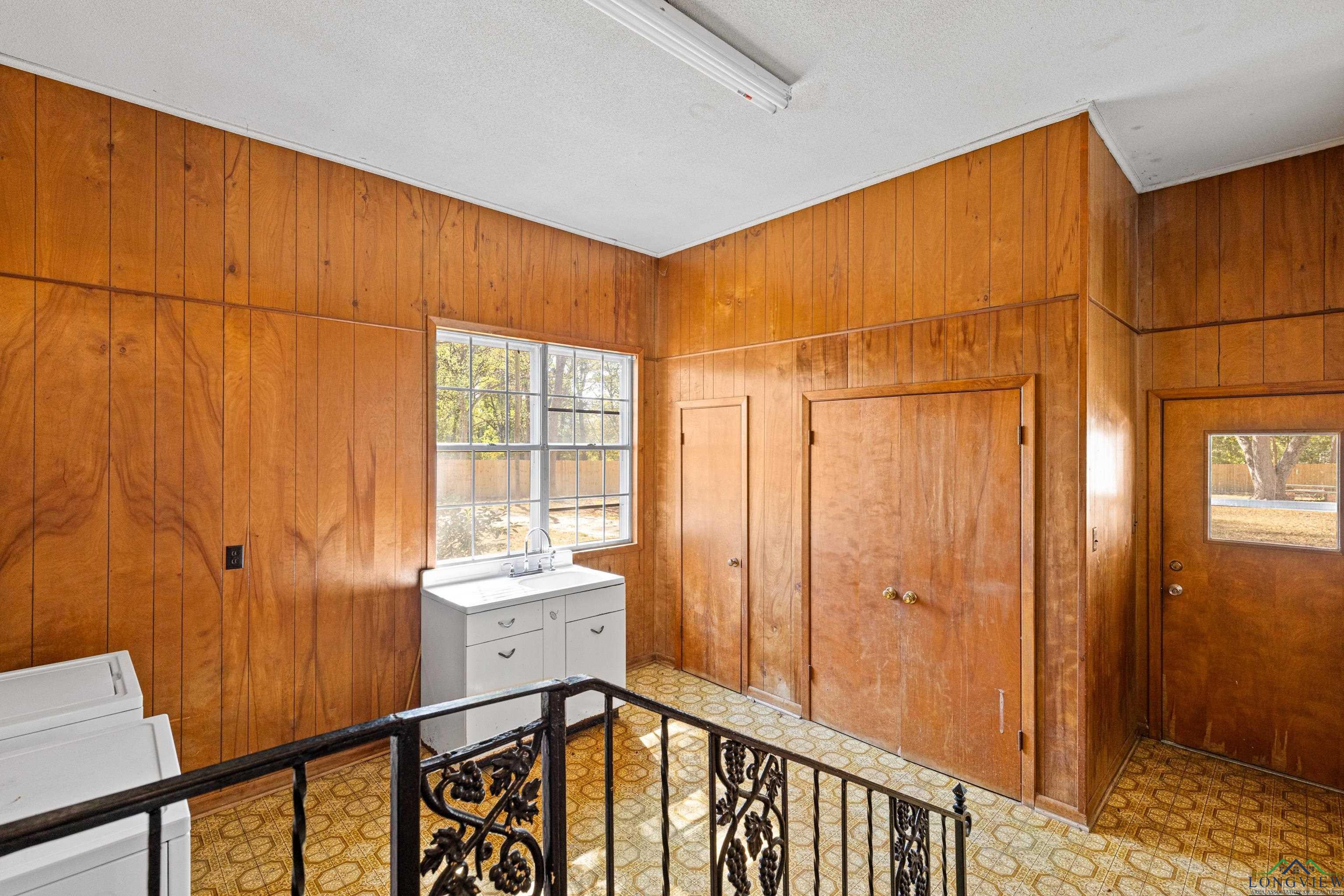 Jefferson, Texas, 75657, United States, 5 Bedrooms Bedrooms, ,5 BathroomsBathrooms,Residential,For Sale,1978271