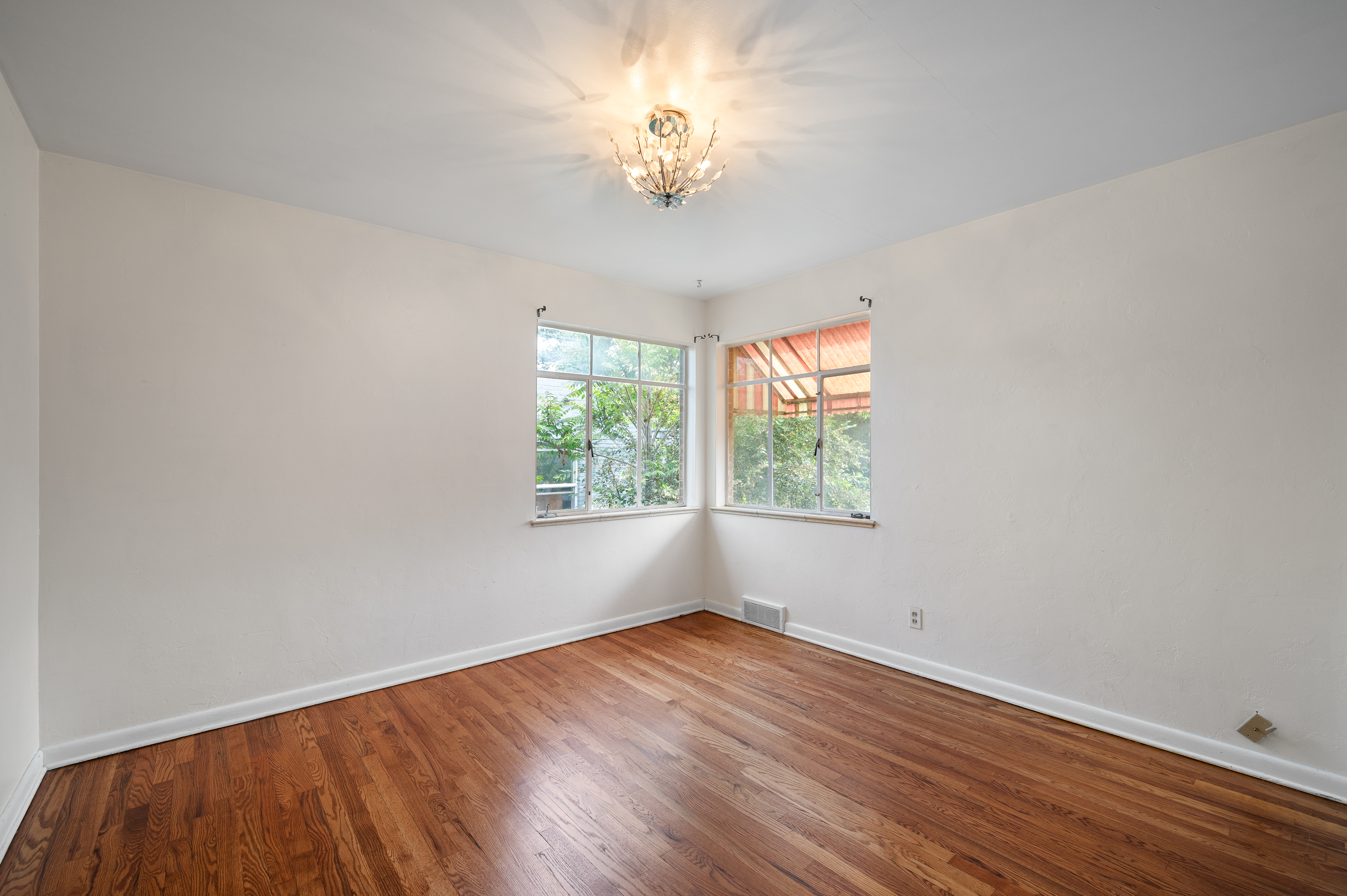  Charming Up/Down Duplex In Beloved Sunnyside - 物件實景