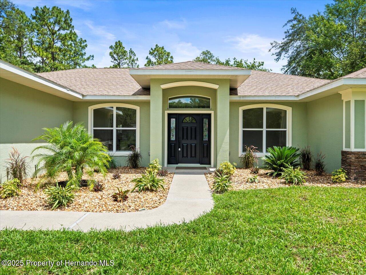 Inverness, Florida, 34453, United States, 4 Bedrooms Bedrooms, ,3 BathroomsBathrooms,Residential,For Sale,1846671