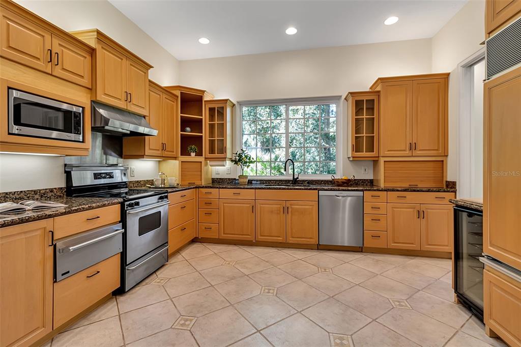 Osprey, Florida, 34229, United States, 4 Bedrooms Bedrooms, ,3 BathroomsBathrooms,Residential,For Sale,1994888